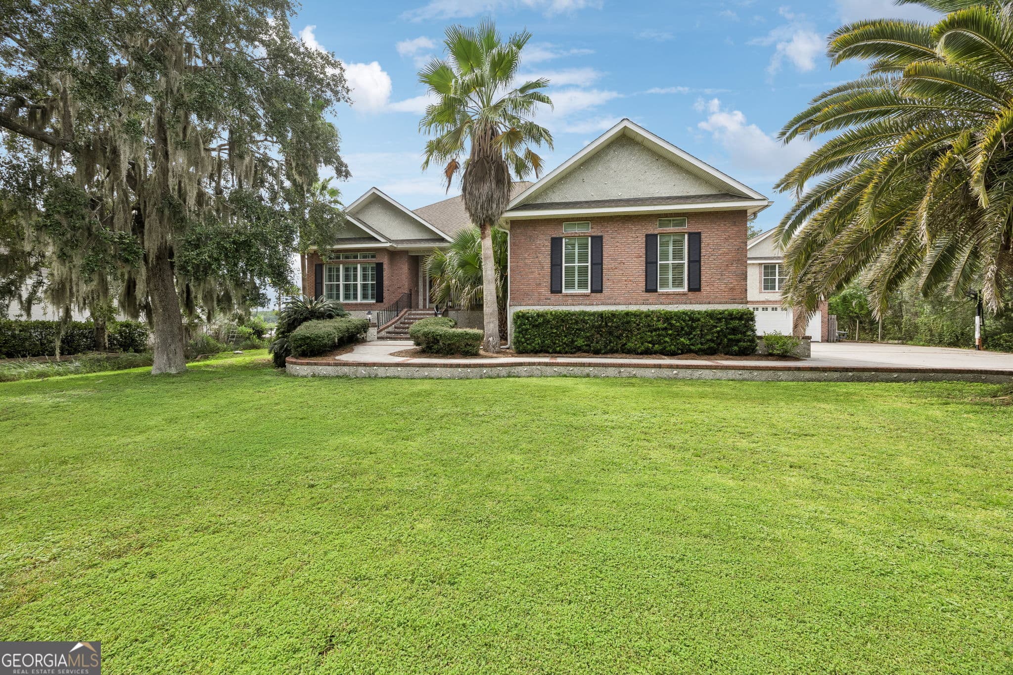4 bedroom, 3.5 bathroom, 3,945 sq ft single family residence for sale at 915 Riverview Drive, St. Marys, GA 31558 — photo 3