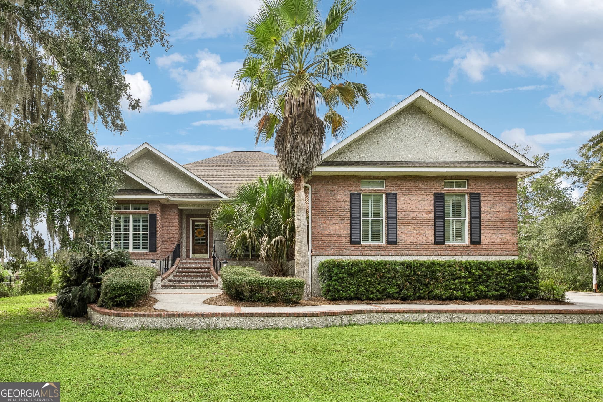 4 bedroom, 3.5 bathroom, 3,945 sq ft single family residence for sale at 915 Riverview Drive, St. Marys, GA 31558