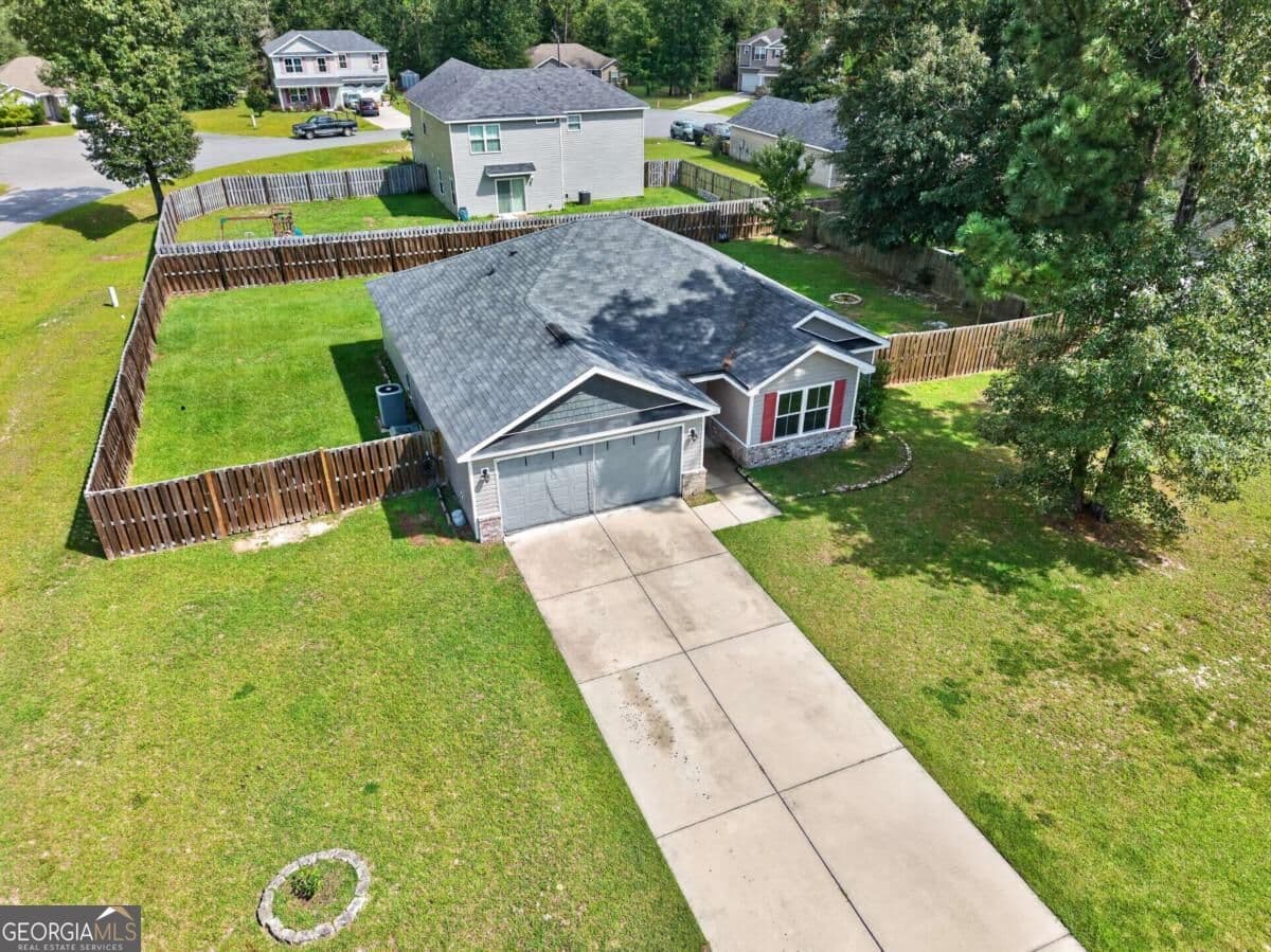 3 bedroom, 2 bathroom, 1,310 sq ft single family residence for sale at 506 Sweet Cherry Lane, Springfield, GA 31329 — photo 2