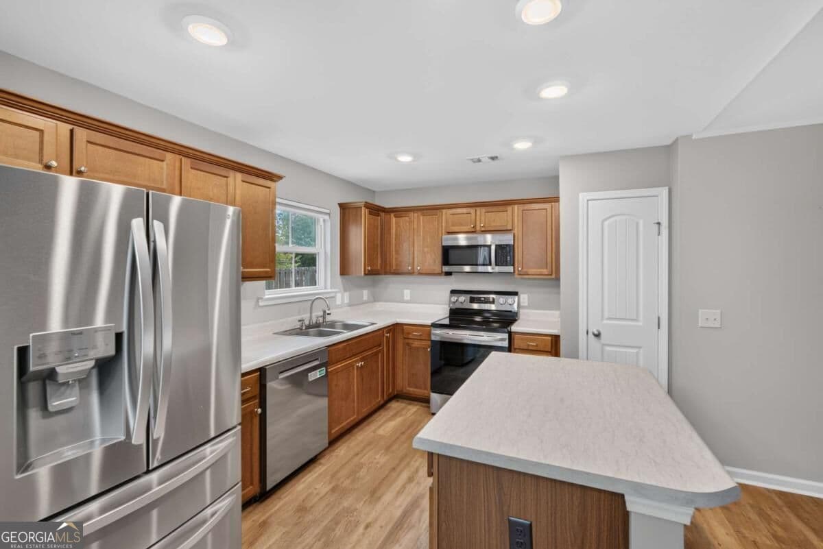 3 bedroom, 2 bathroom, 1,310 sq ft single family residence for sale at 506 Sweet Cherry Lane, Springfield, GA 31329 — photo 10