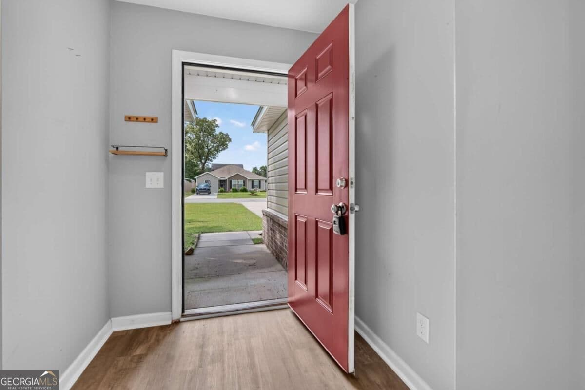 3 bedroom, 2 bathroom, 1,310 sq ft single family residence for sale at 506 Sweet Cherry Lane, Springfield, GA 31329 — photo 4