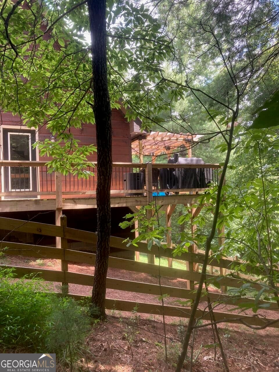 2 bedroom, 2 bathroom, 1,250 sq ft cabin,single family residence under contract at 115 Ray Drive, Young Harris, GA 30582 — photo 6