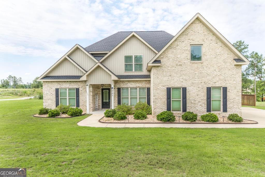 4 bedroom, 3 bathroom, 2,913 sq ft single family residence sold at 241 Lannington Drive, Lizella, GA 31052
