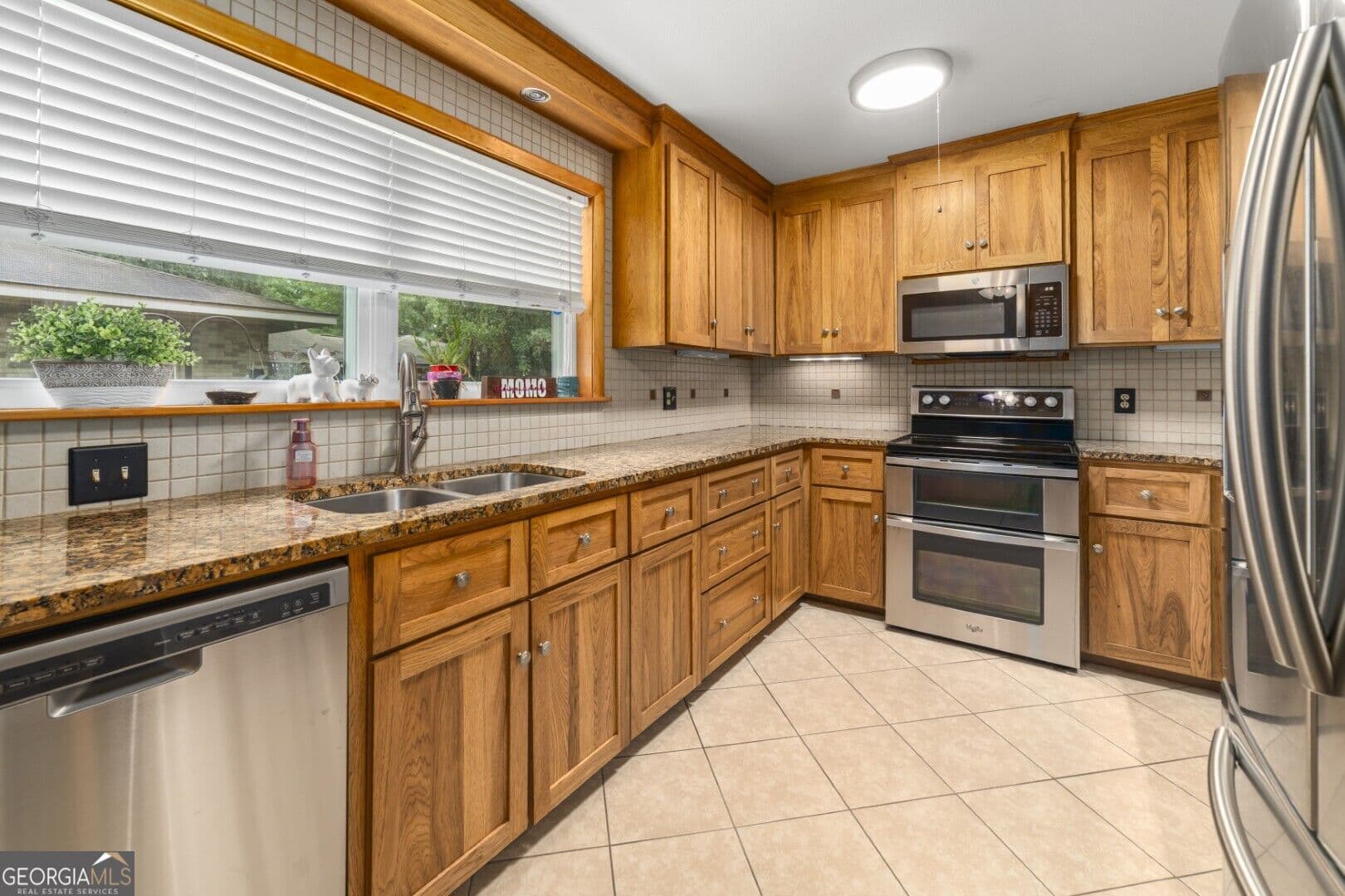 3 bedroom, 2 bathroom, 1,946 sq ft single family residence for sale at 1503 Houston Street, Dothan, AL 36303 — photo 7