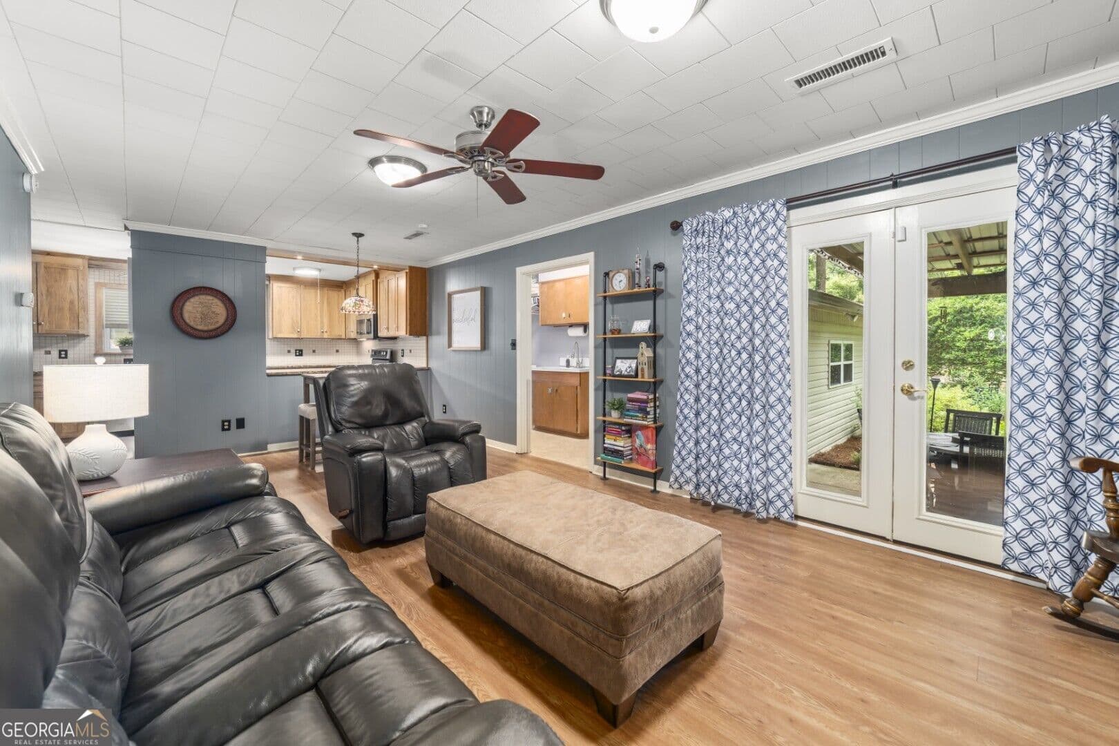 3 bedroom, 2 bathroom, 1,946 sq ft single family residence for sale at 1503 Houston Street, Dothan, AL 36303 — photo 10