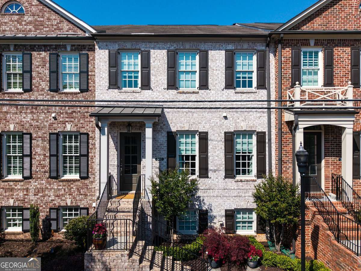 4 bedroom, 3.5 bathroom, 2,600 sq ft townhouse sold at 340 Rose Garden Lane, Alpharetta, GA 30009