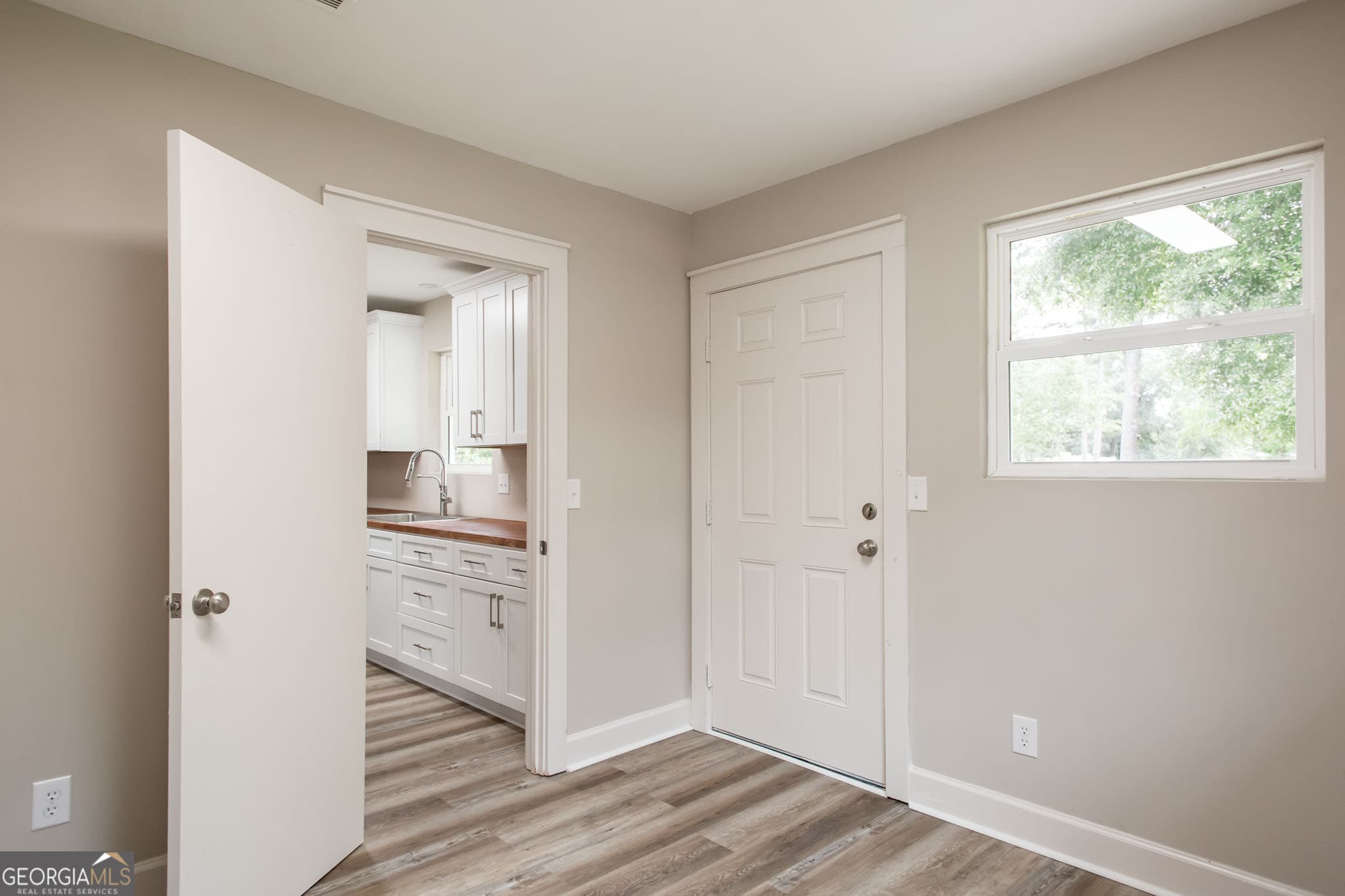 3 bedroom, 2 bathroom, 1,963 sq ft single family residence for sale at 2608 Winchester Road, Waycross, GA 31501 — photo 8