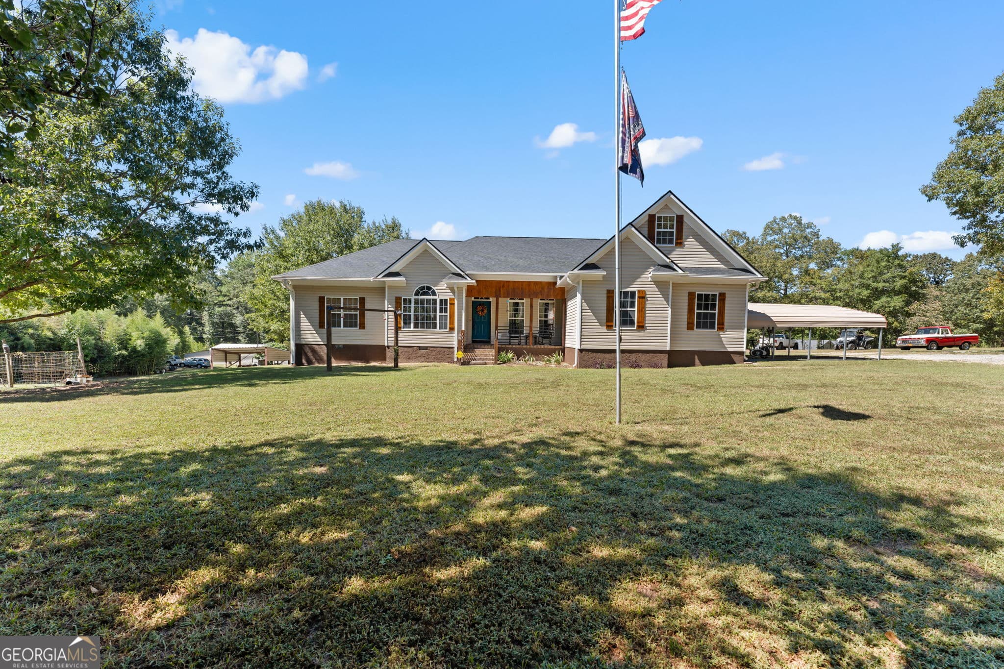 3 bedroom, 2.5 bathroom, 2,962 sq ft single family residence for sale at 132 Kent Road, Macon, GA 31211 — photo 2