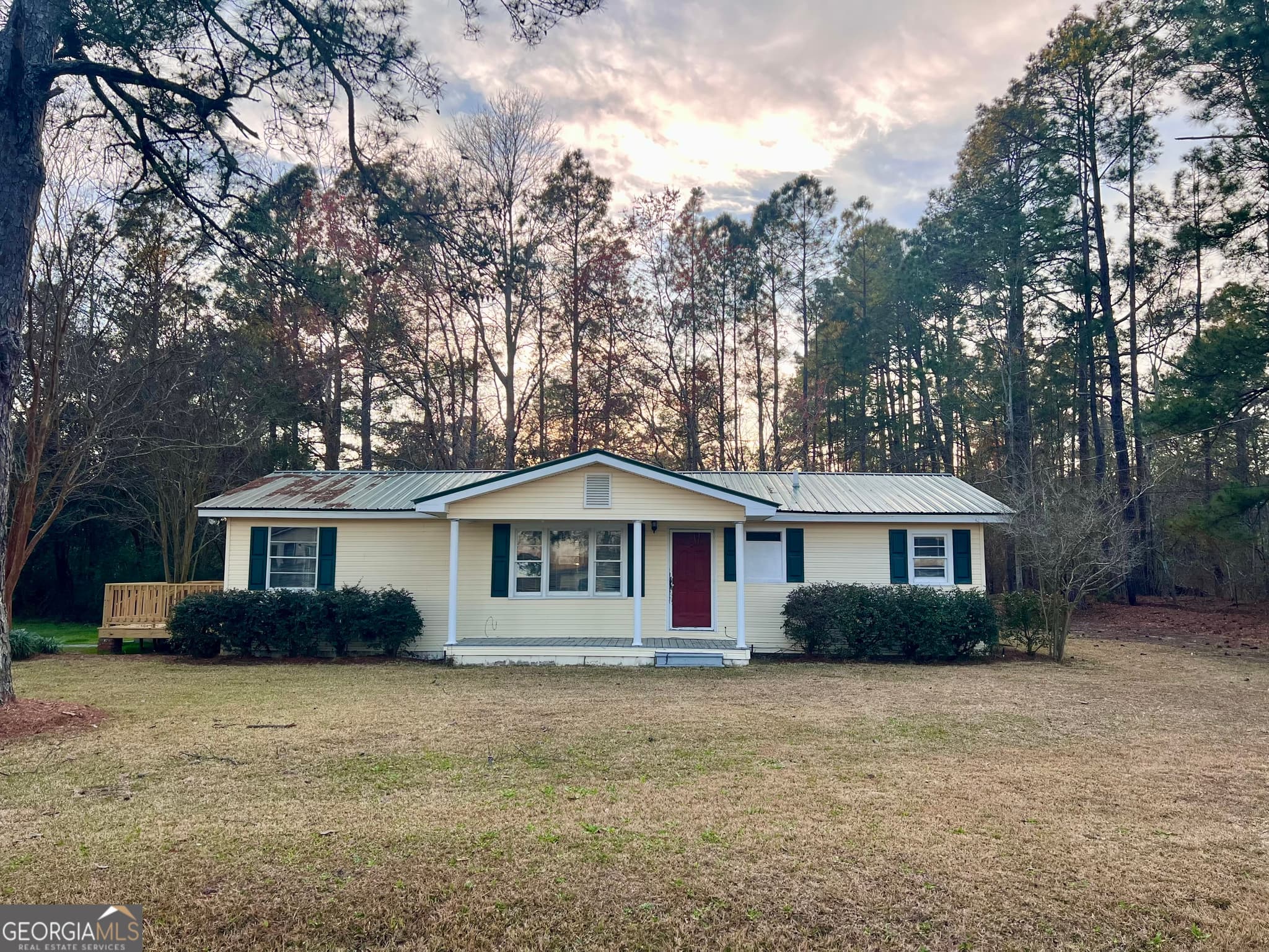 3 bedroom, 2 bathroom, 1,420 sq ft single family residence for sale at 150 Wp Lowery Road, Eastman, GA 31023