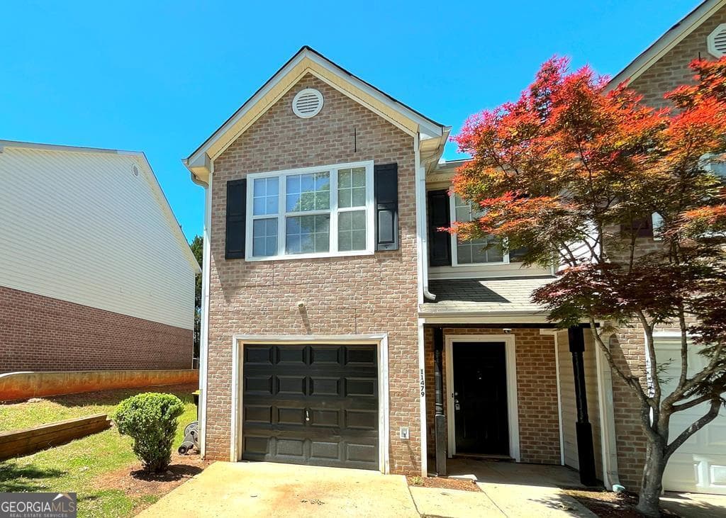 3 bedroom, 2.5 bathroom, 1,424 sq ft townhouse sold at 11479 S Glen Street NA, Hampton, GA 30228