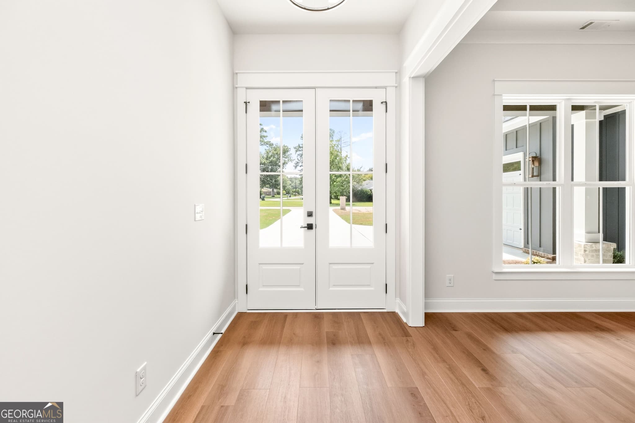 4 bedroom, 2.5 bathroom, 2,100 sq ft single family residence for sale at 1004 Country Club Road, Perry, GA 31069 — photo 3