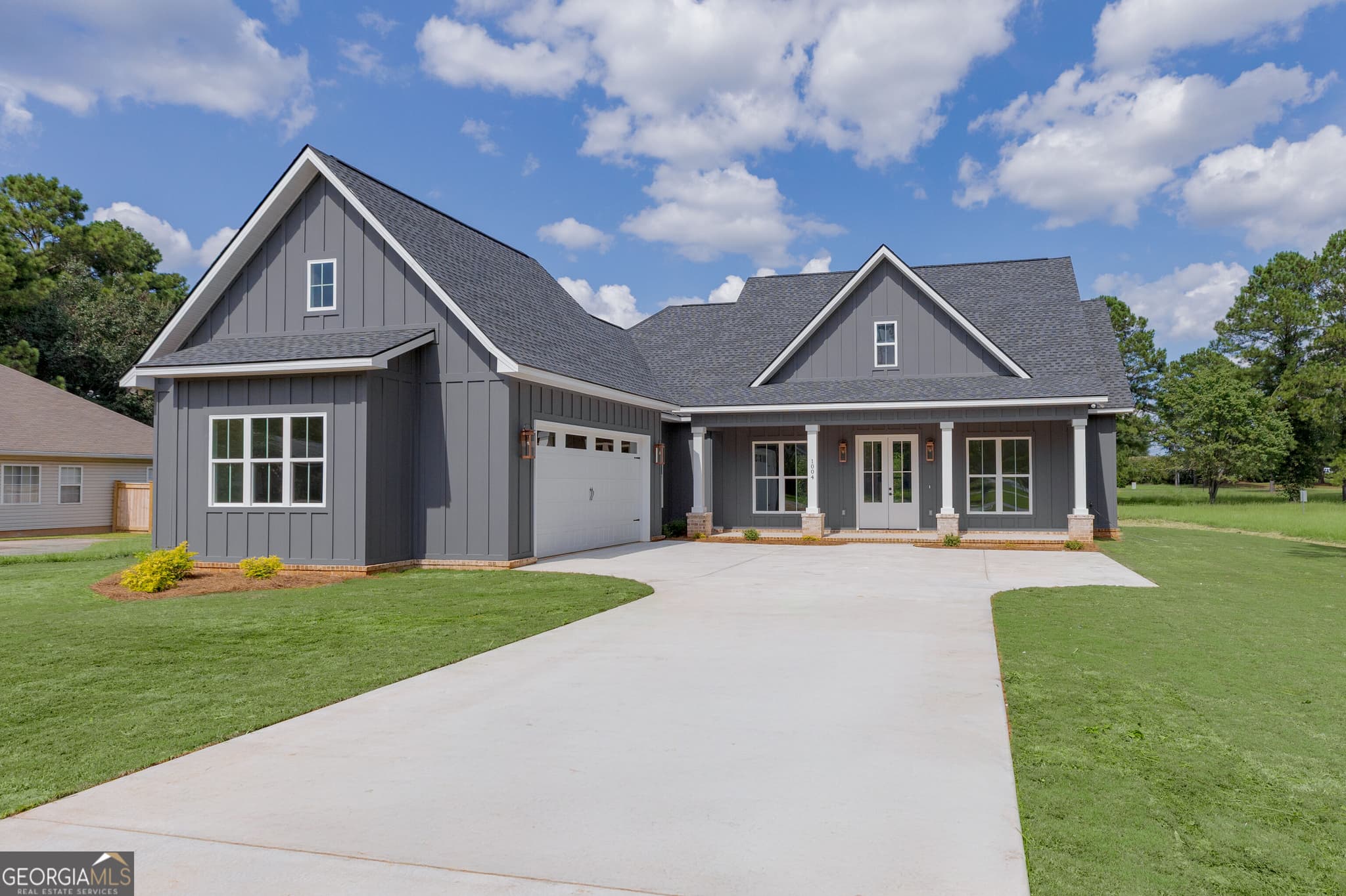 4 bedroom, 2.5 bathroom, 2,100 sq ft single family residence for sale at 1004 Country Club Road, Perry, GA 31069