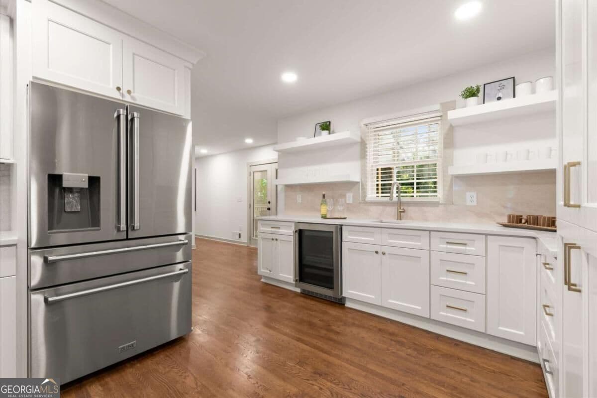 5 bedroom, 4.5 bathroom, 4,184 sq ft single family residence for sale at 5177 Riverhill Road, Marietta, GA 30068 — photo 10