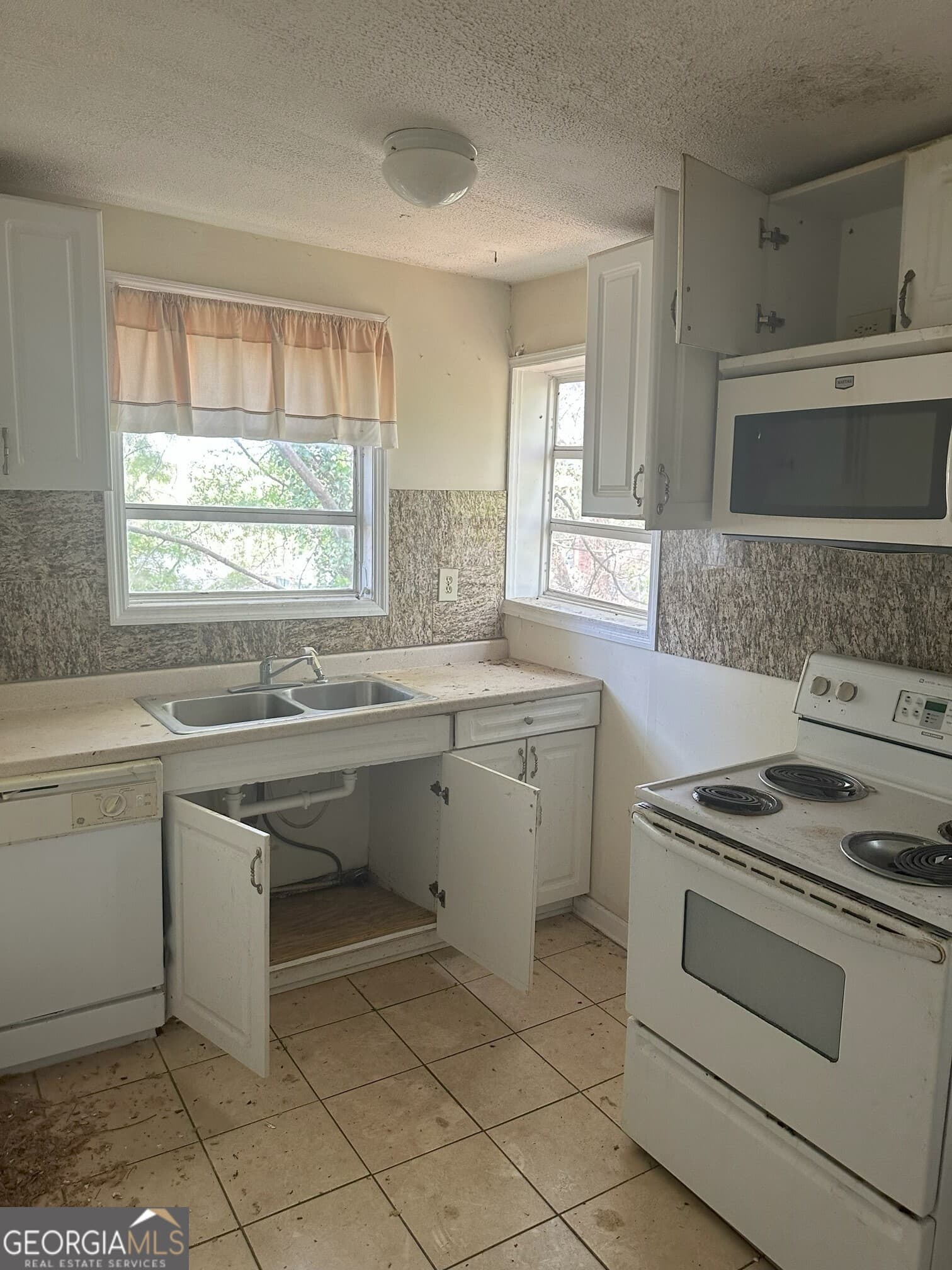 multi family,duplex for sale at 1035-1037 OAK Street, Atlanta, GA 30310 — photo 9