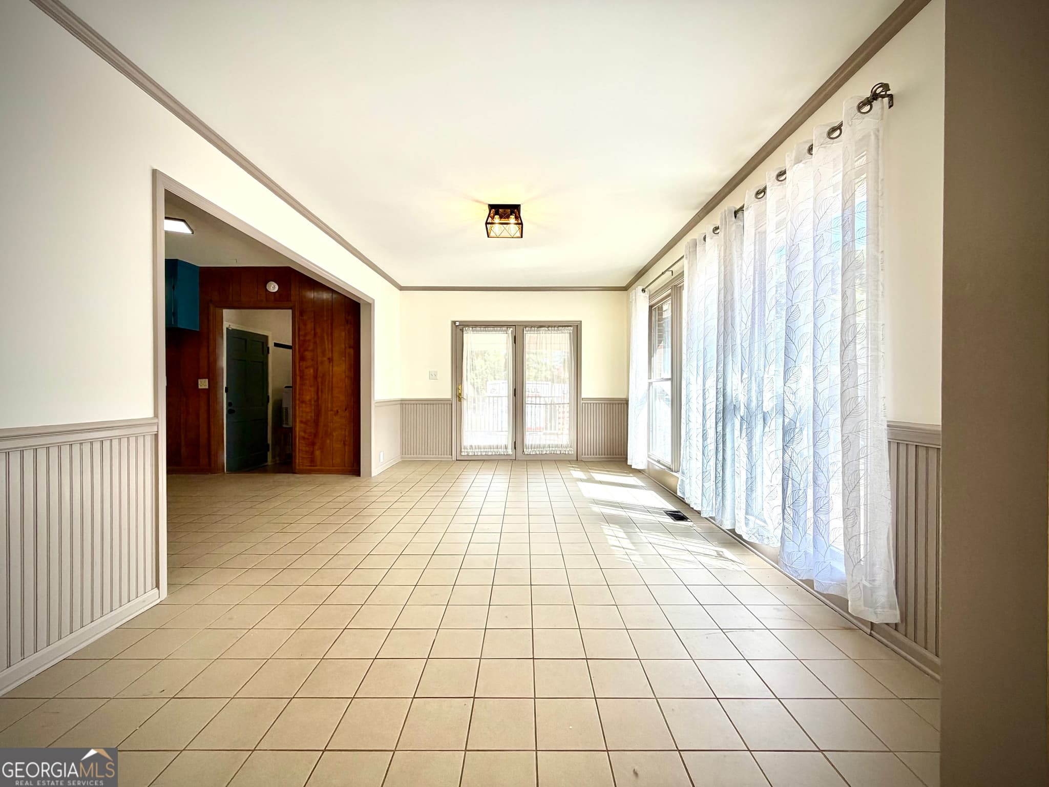 3 bedroom, 2 bathroom, 2,410 sq ft single family residence for sale at 290 Virginia Circle, Jeffersonville, GA 31044 — photo 6