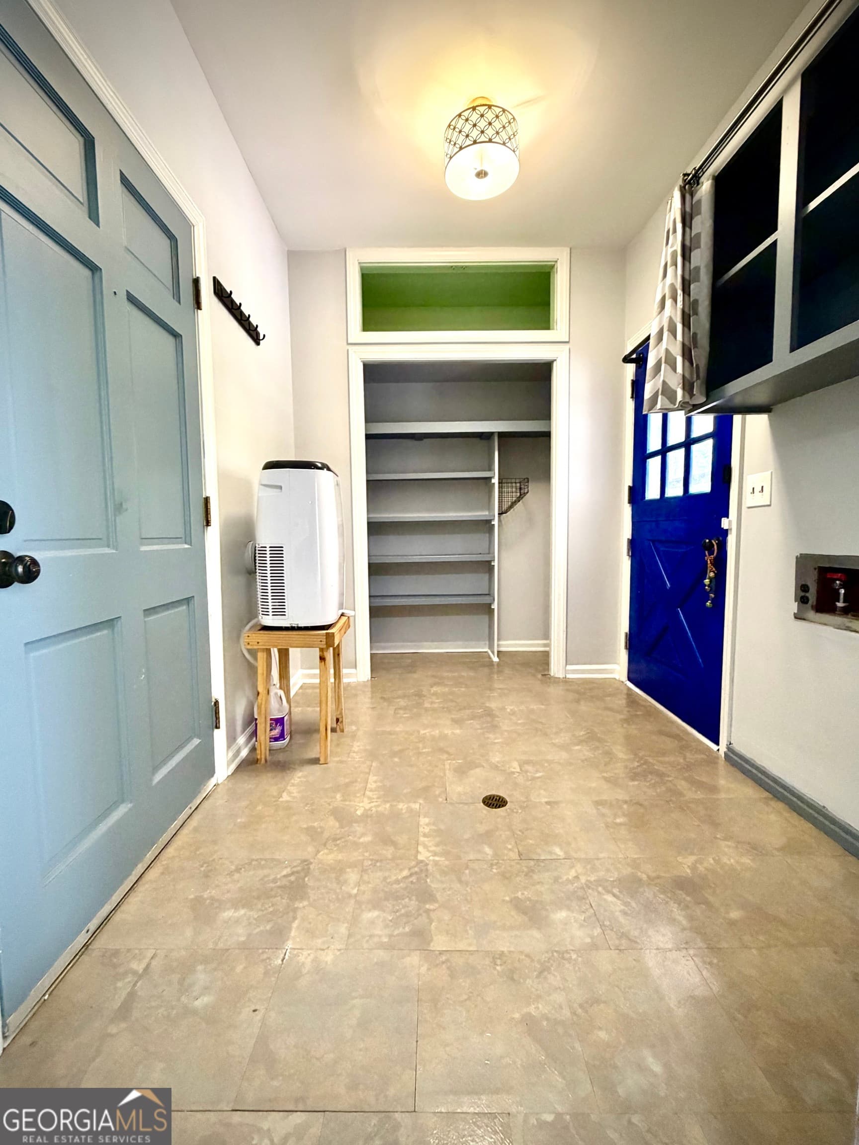 3 bedroom, 2 bathroom, 2,410 sq ft single family residence for sale at 290 Virginia Circle, Jeffersonville, GA 31044 — photo 5