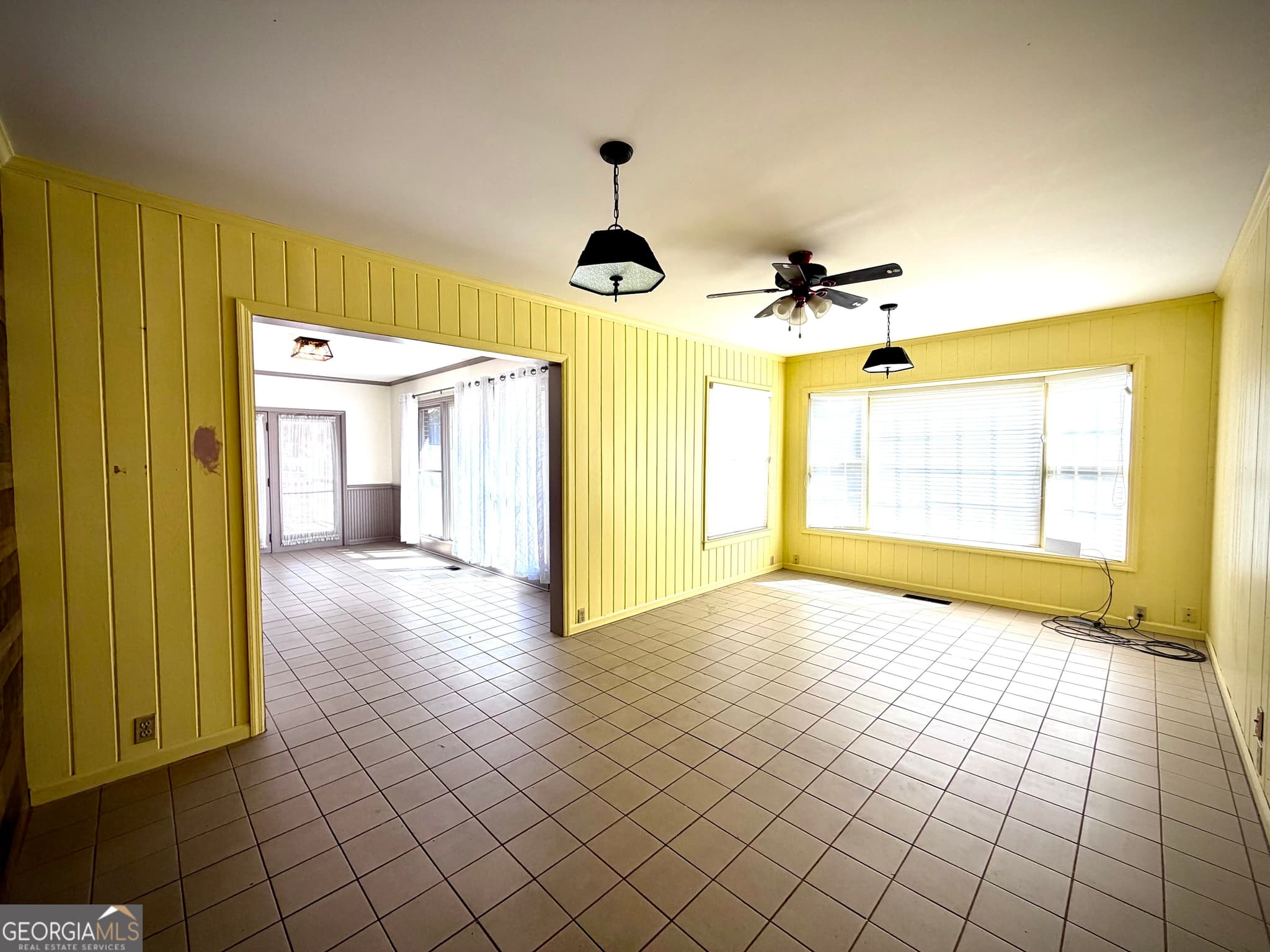 3 bedroom, 2 bathroom, 2,410 sq ft single family residence for sale at 290 Virginia Circle, Jeffersonville, GA 31044 — photo 9