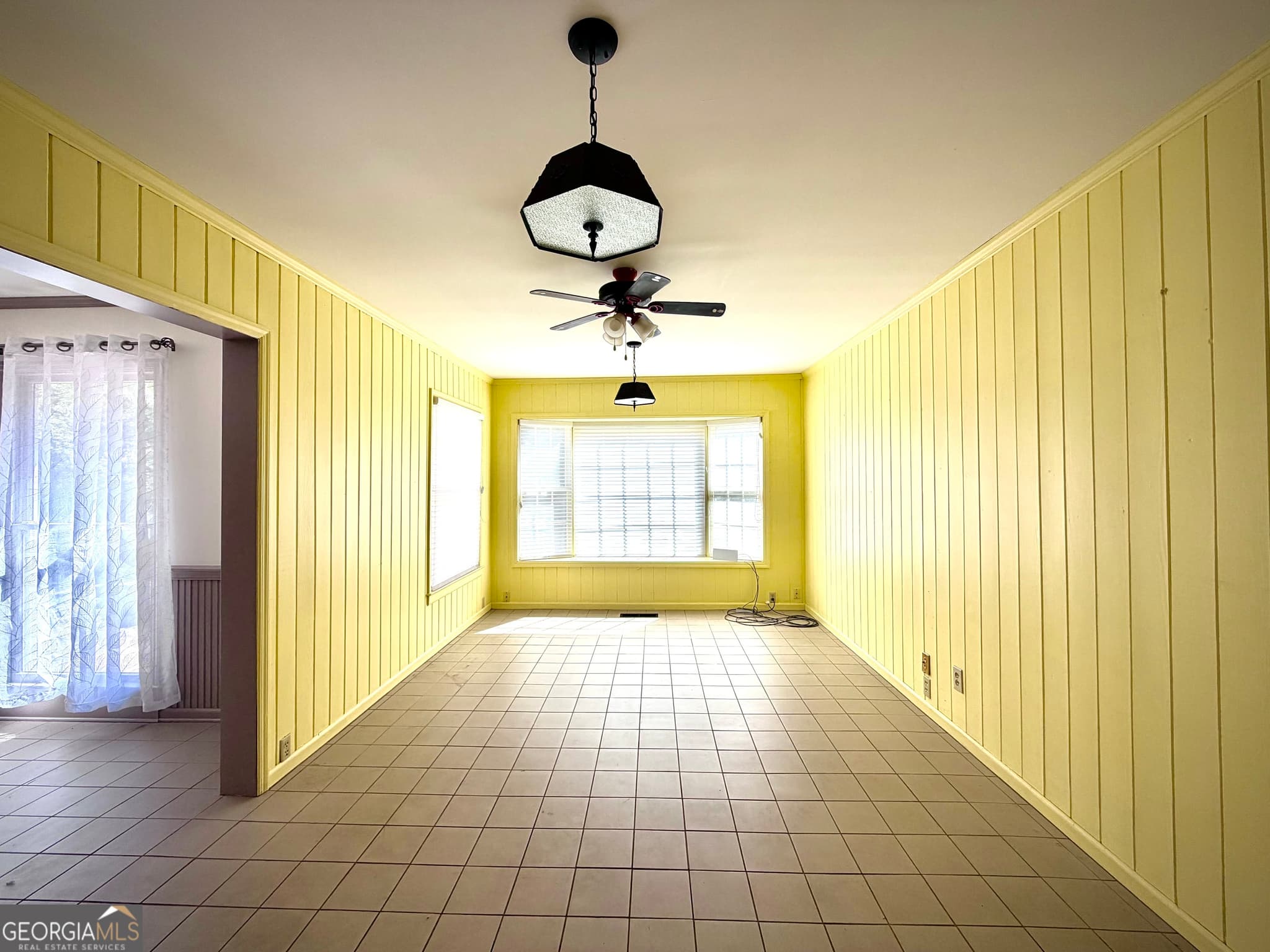3 bedroom, 2 bathroom, 2,410 sq ft single family residence for sale at 290 Virginia Circle, Jeffersonville, GA 31044 — photo 10