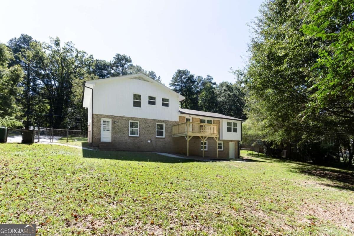 3 bedroom, 3 bathroom single family residence under contract at 2882 Creek Drive, Duluth, GA 30096 — photo 10