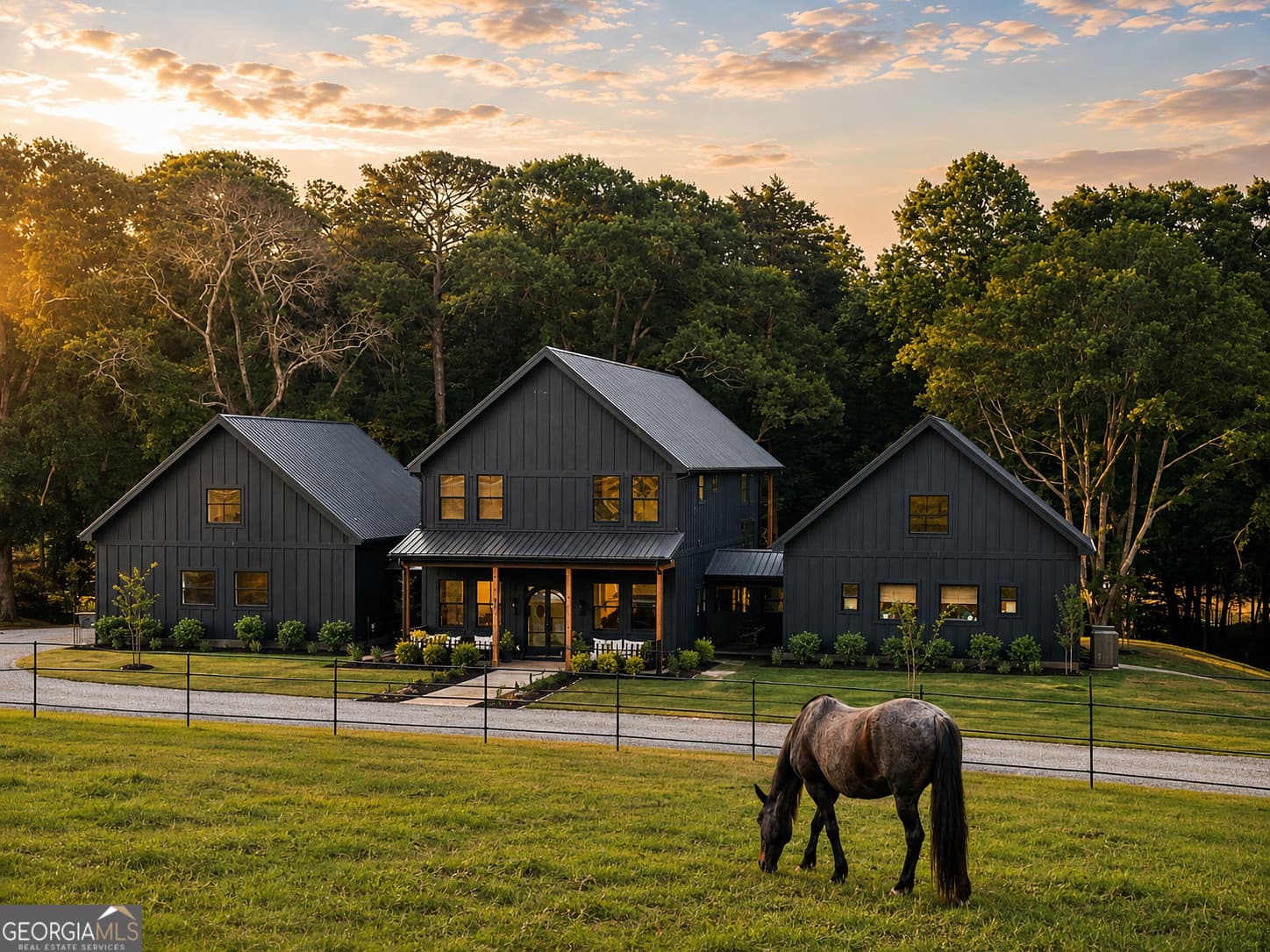 5 bedroom, 4.5 bathroom, 3,945 sq ft single family residence sold at 280 Hidden Point Road, Hartwell, GA 30643