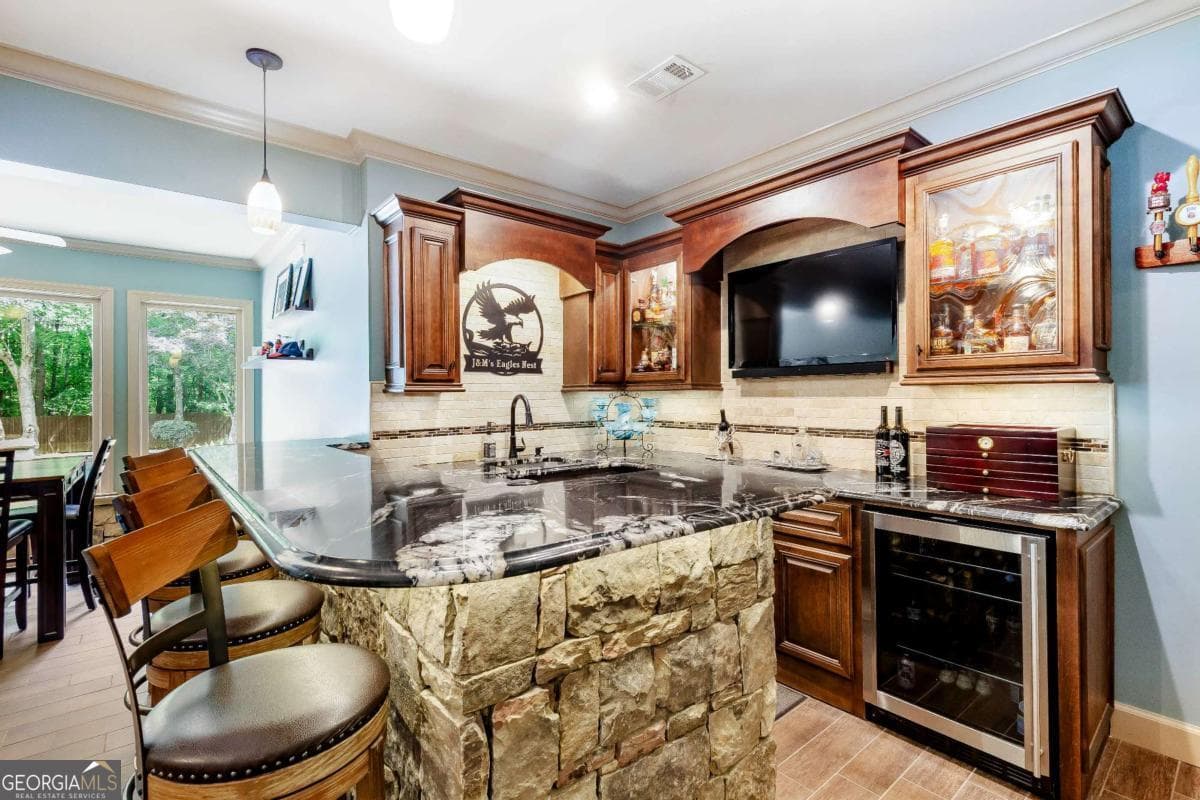5 bedroom, 4.5 bathroom single family residence for sale at 2318 Reubens Run, Marietta, GA 30064 — photo 10