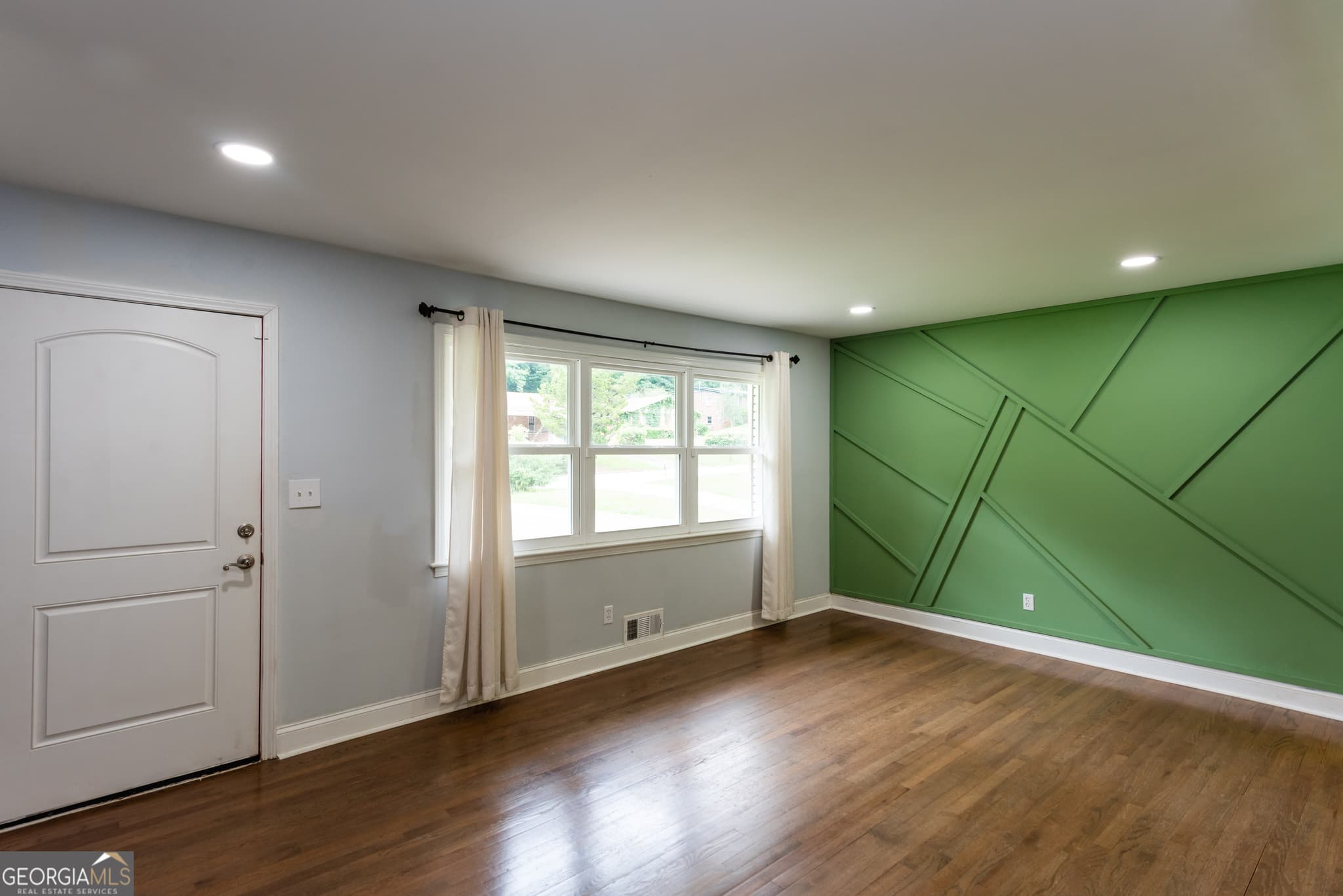 3 bedroom, 2 bathroom, 1,550 sq ft duplex for rent at 2752 Arrowood Drive UPSTAIRS, East Point, GA 30344 for $1,700 a month — photo 8