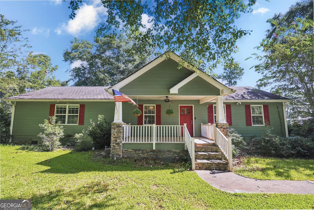 3 bedroom, 2 bathroom, 1,988 sq ft single family residence for sale at 1291 Gray Horse Road, Greensboro, GA 30642 — photo 2