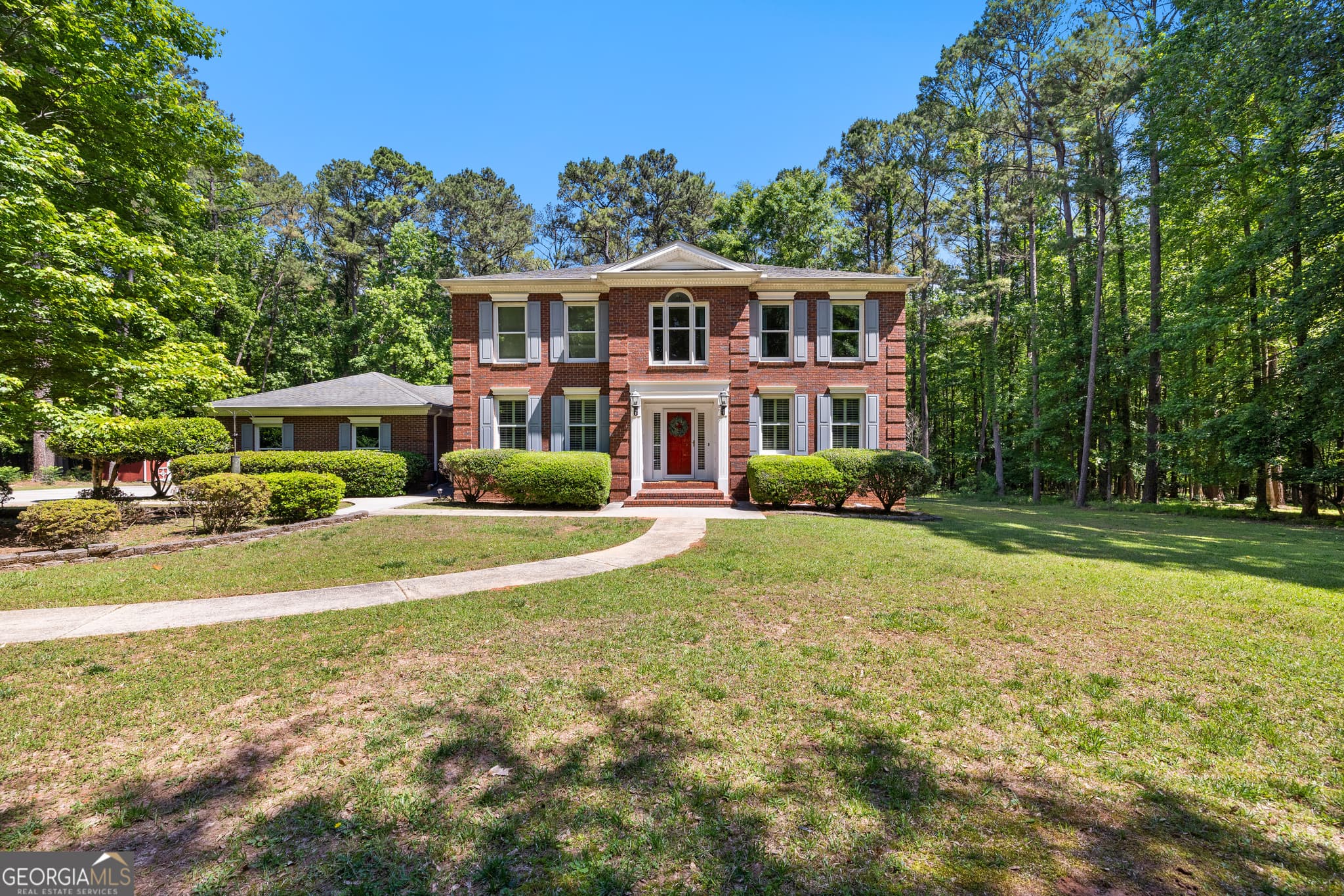 4 bedroom, 3.5 bathroom, 4,651 sq ft single family residence sold at 208 Camp Creek Trail, Peachtree City, GA 30269