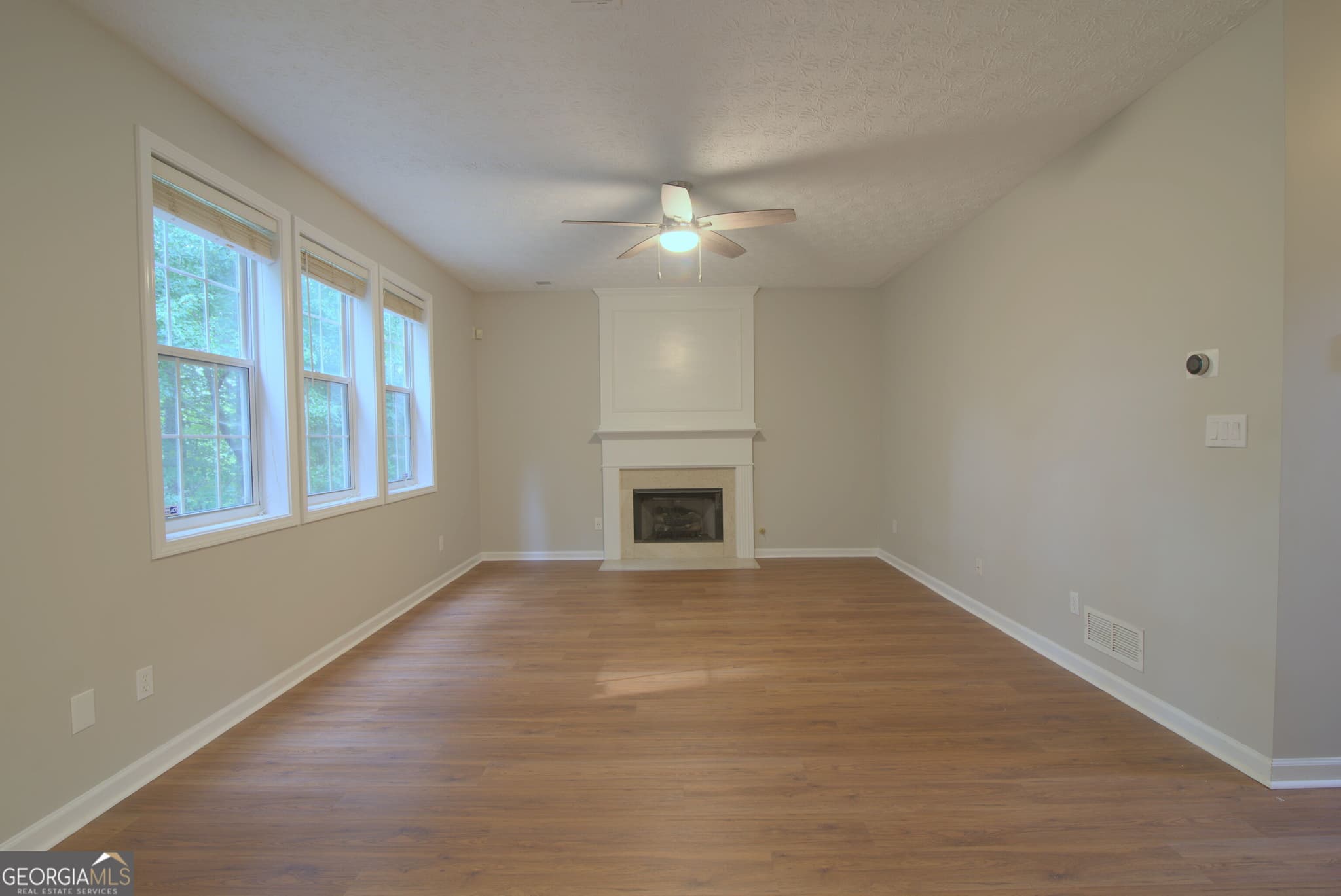 3 bedroom, 2.5 bathroom, 1,846 sq ft single family residence for rent at 2013 Ridgestone Landing, Marietta, GA 30008 for $2,350 a month — photo 2