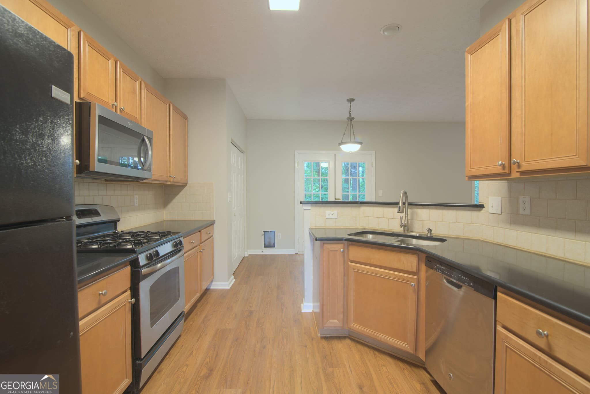 3 bedroom, 2.5 bathroom, 1,846 sq ft single family residence for rent at 2013 Ridgestone Landing, Marietta, GA 30008 for $2,350 a month — photo 7