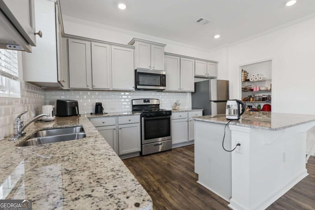 5 bedroom, 3 bathroom, 2,870 sq ft single family residence for sale at 642 Quail Pass, Dawsonville, GA 30534 — photo 7