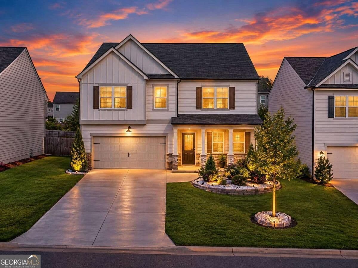 5 bedroom, 3 bathroom, 2,870 sq ft single family residence for sale at 642 Quail Pass, Dawsonville, GA 30534