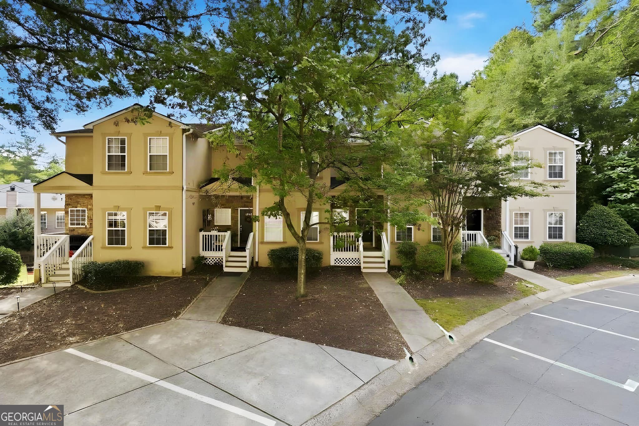 2 bedroom, 2.5 bathroom, 1,950 sq ft single family residence for rent at 1803 Mason Creek Circle, Sandy Springs, GA 30350 for $2,300 a month — photo 2