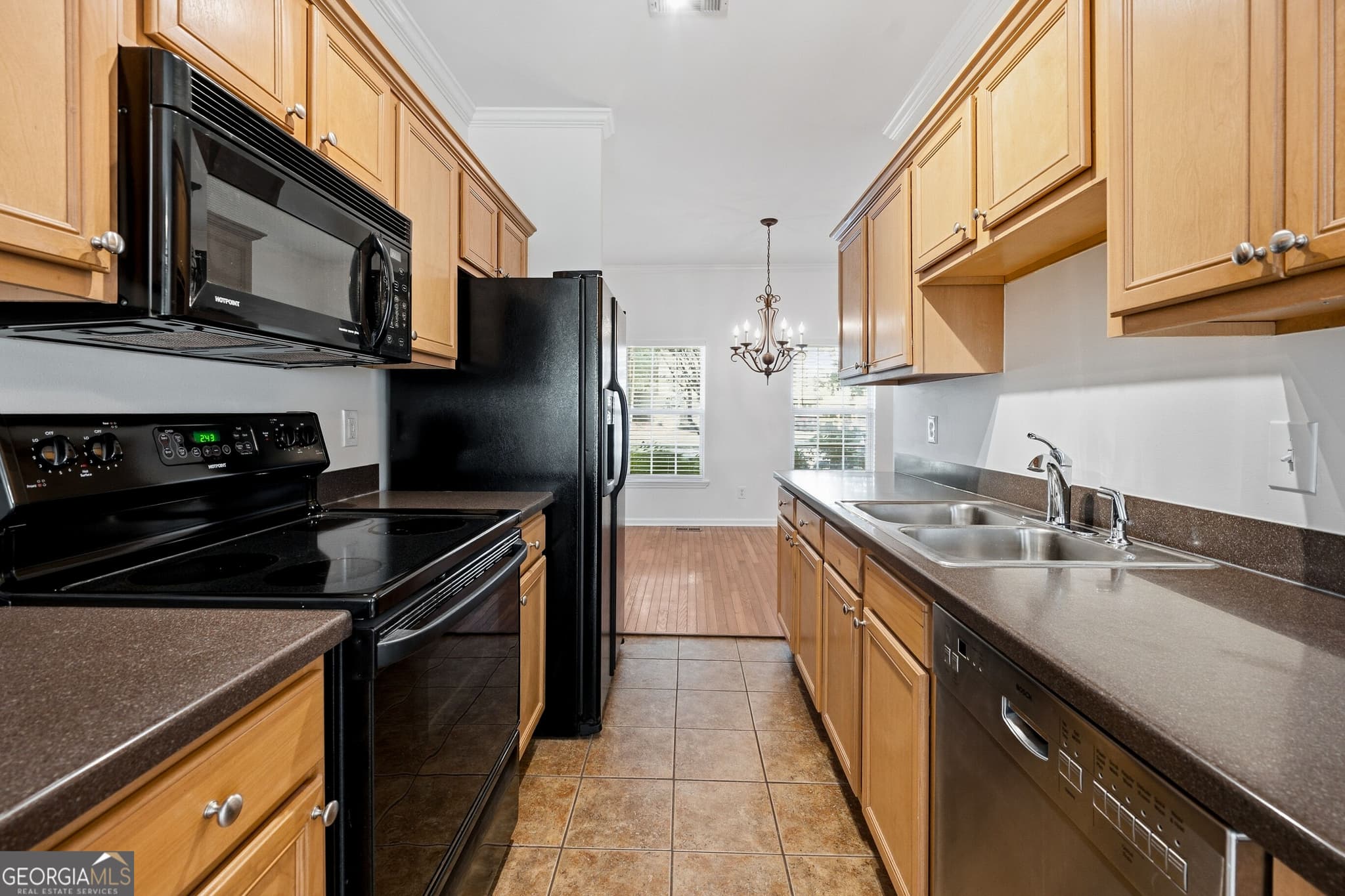 2 bedroom, 2.5 bathroom, 1,950 sq ft single family residence for rent at 1803 Mason Creek Circle, Sandy Springs, GA 30350 for $2,300 a month — photo 5