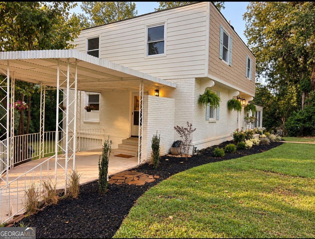 4 bedroom, 2.5 bathroom, 2,215 sq ft single family residence for sale at 107 Ridgecrest Road, Lagrange, GA 30240 — photo 2