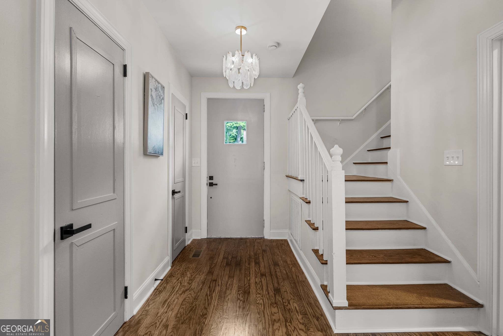 4 bedroom, 2.5 bathroom, 2,215 sq ft single family residence for sale at 107 Ridgecrest Road, Lagrange, GA 30240 — photo 4