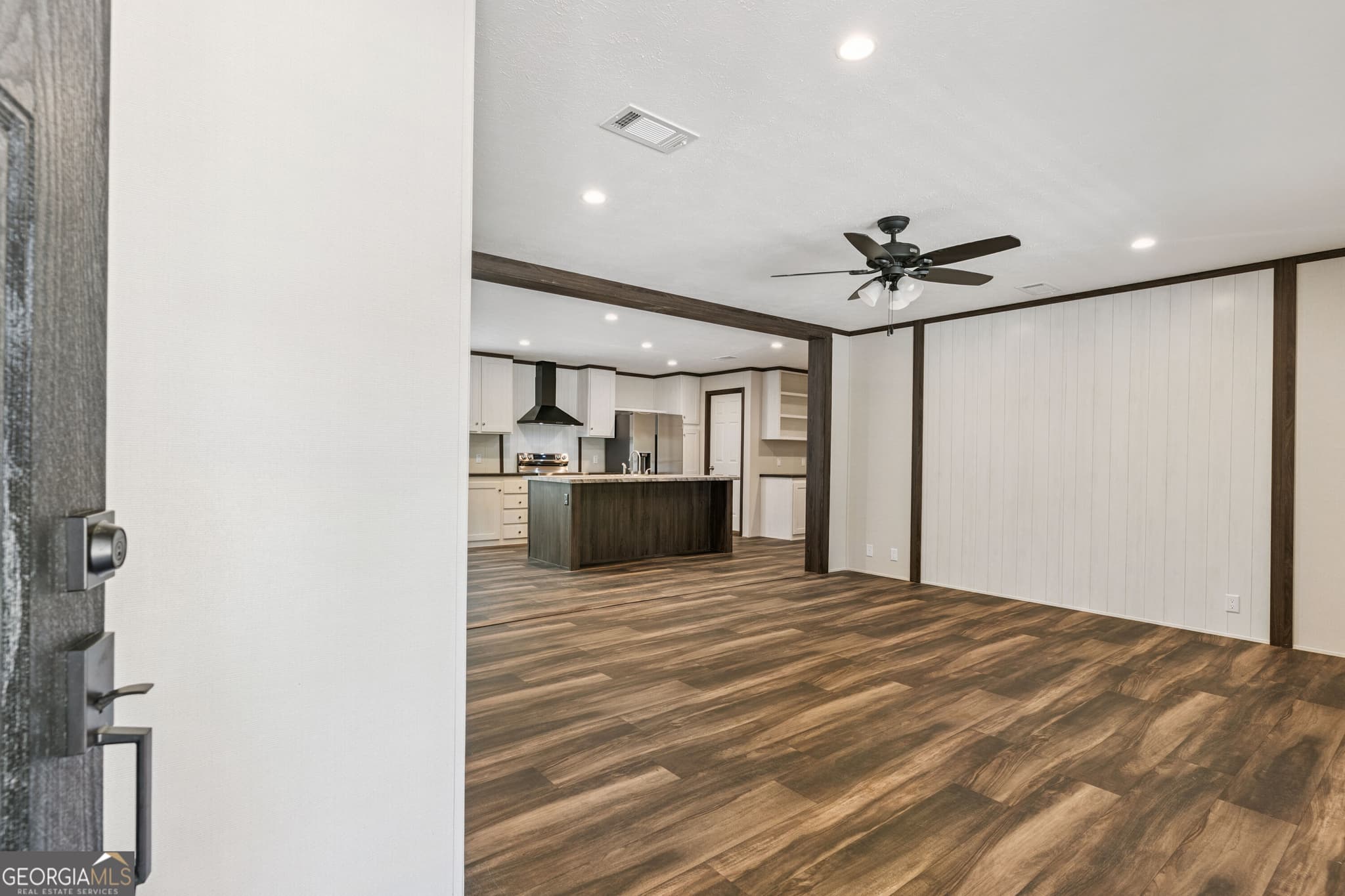 4 bedroom, 2 bathroom, 1,792 sq ft manufactured home,single family residence for sale at 1052 Austin Place, Darien, GA 31305 — photo 10