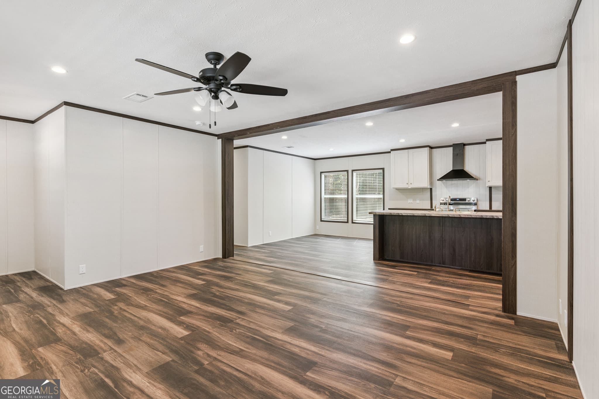 4 bedroom, 2 bathroom, 1,792 sq ft manufactured home,single family residence for sale at 1052 Austin Place, Darien, GA 31305 — photo 8