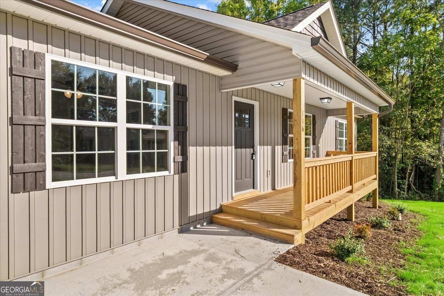 3 bedroom, 2 bathroom, 1,400 sq ft single family residence for sale at 116 School Street, Chatsworth, GA 30705 — photo 2