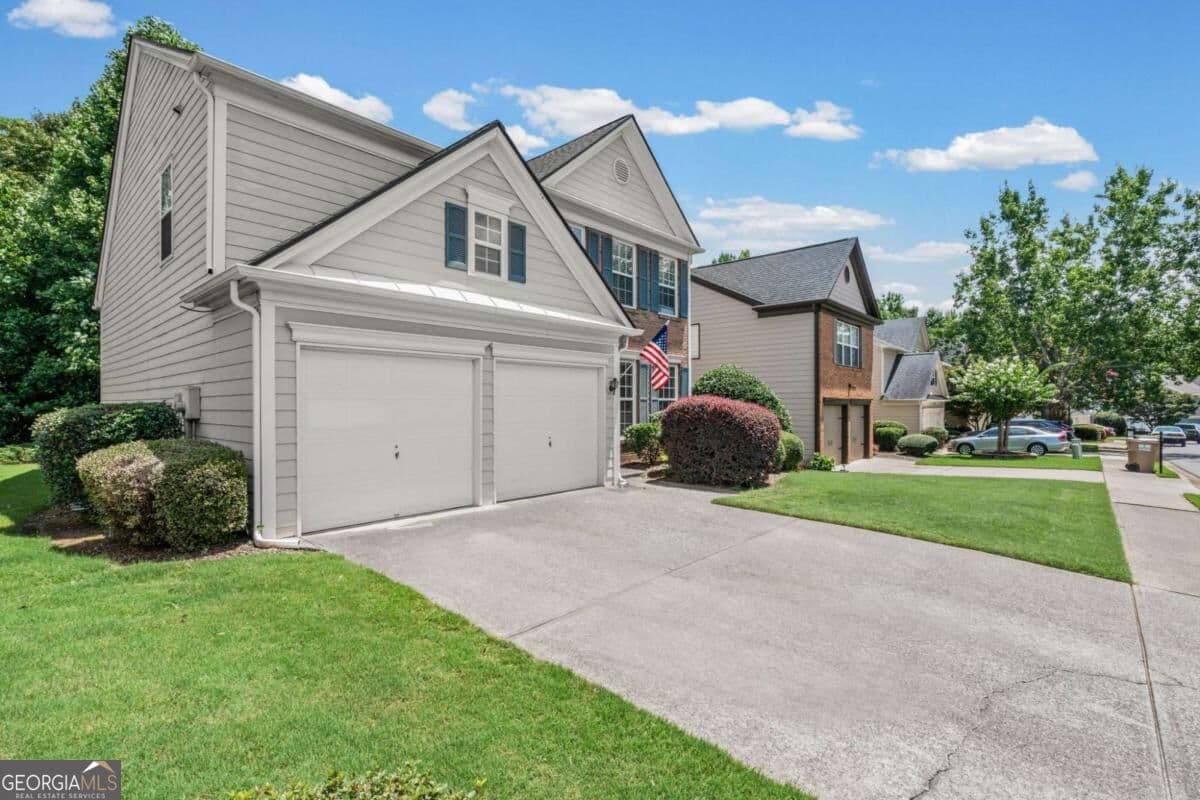 3 bedroom, 2.5 bathroom single family residence for sale at 3840 Ridgefair Drive, Cumming, GA 30040 — photo 3