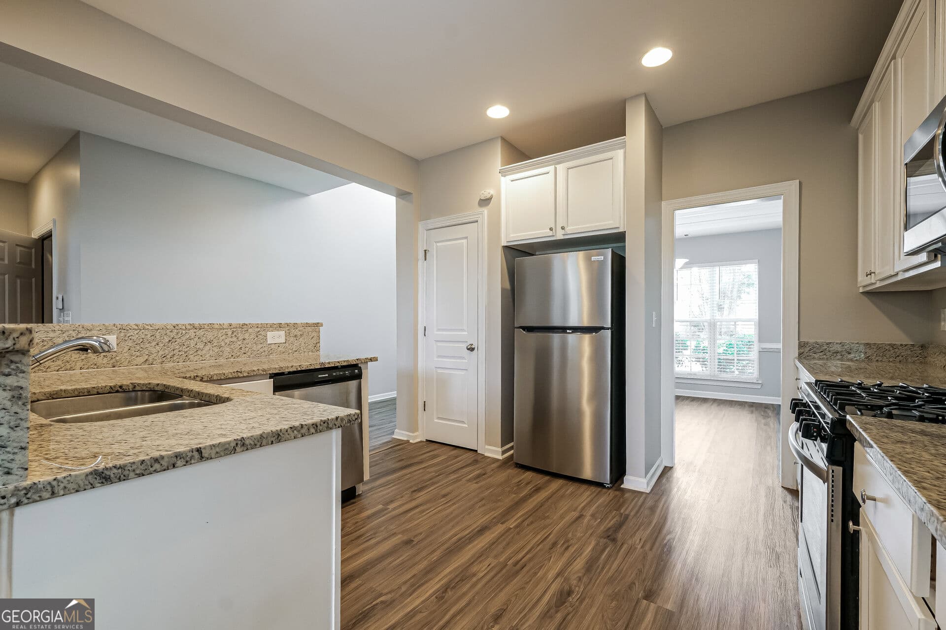 4 bedroom, 2.5 bathroom, 3,105 sq ft single family residence for sale at 5071 Irvine Drive, Douglasville, GA 30135 — photo 7