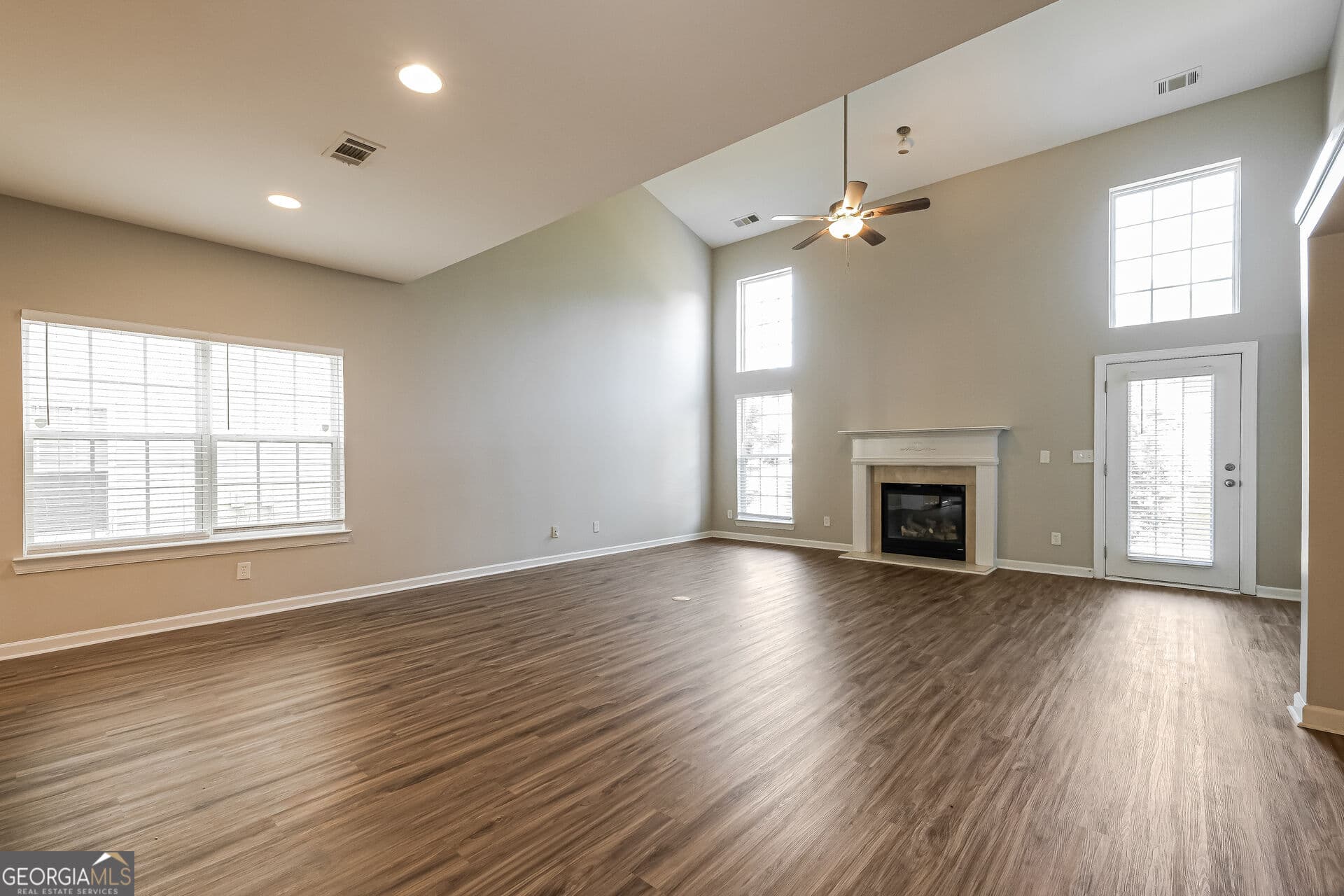 4 bedroom, 2.5 bathroom, 3,105 sq ft single family residence for sale at 5071 Irvine Drive, Douglasville, GA 30135 — photo 4