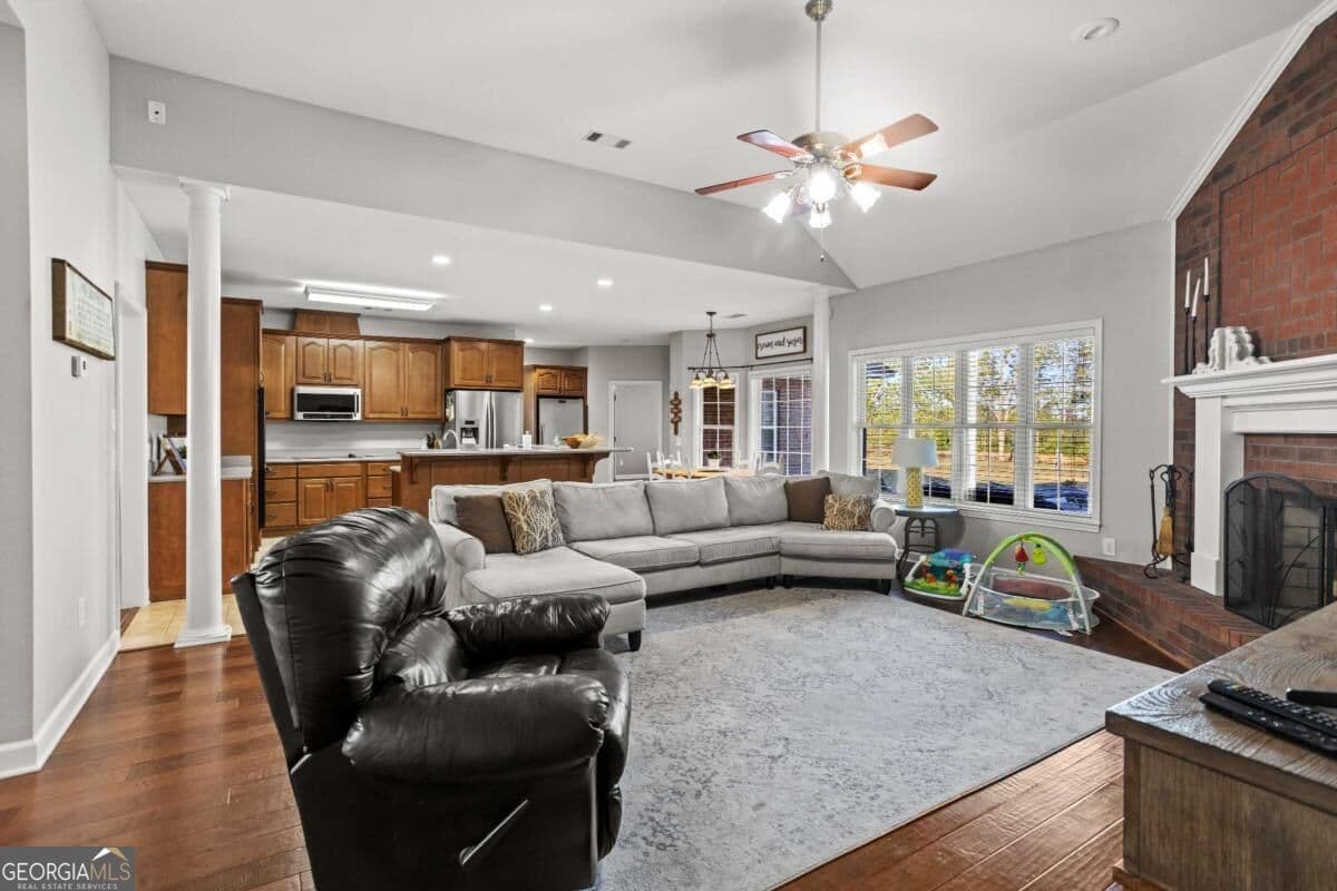 4 bedroom, 2.5 bathroom, 3,172 sq ft single family residence for sale at 2209 GA Hwy 86, Lyons, GA 30436 — photo 7