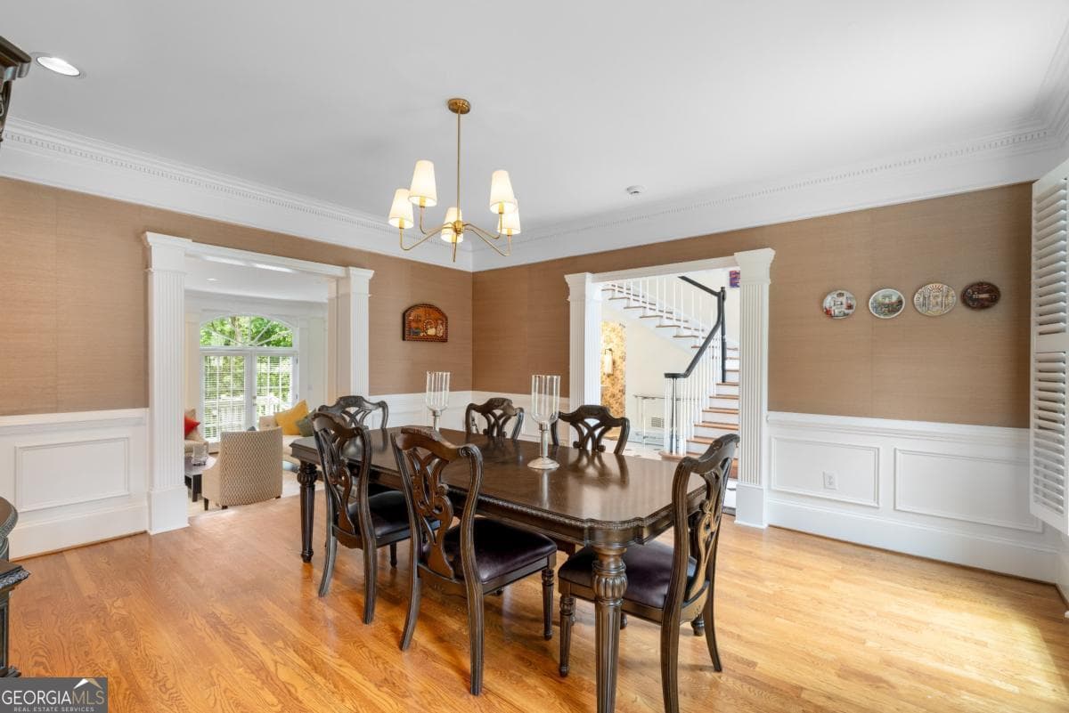 5 bedroom, 4.5 bathroom, 4,417 sq ft single family residence for sale at 345 W Berwicke Common, Sandy Springs, GA 30342 — photo 10