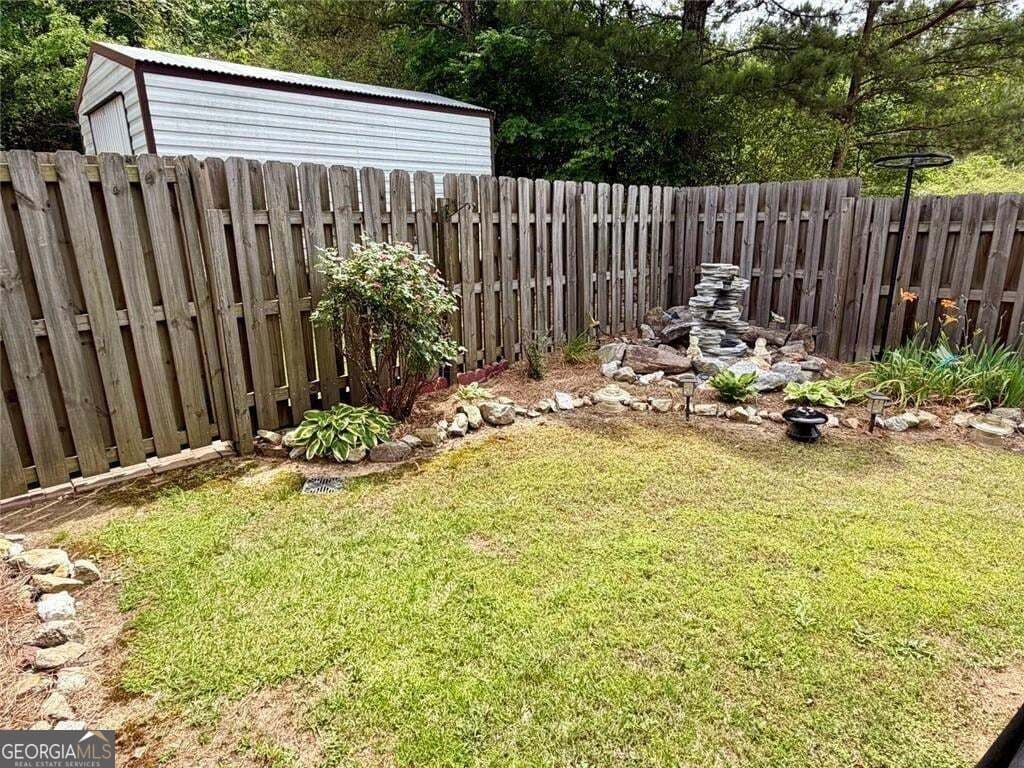 3 bedroom, 2.5 bathroom, 2,137 sq ft single family residence for sale at 250 Taylor Court, Villa Rica, GA 30180 — photo 2