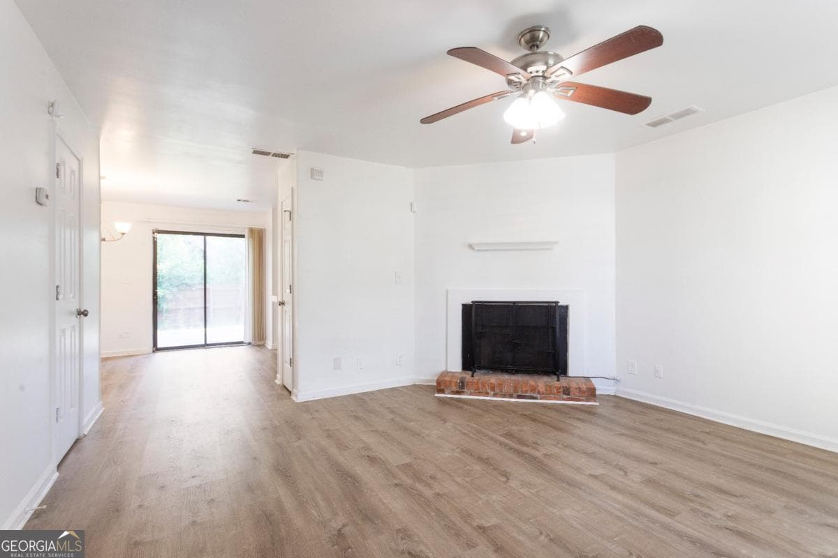 2 bedroom, 2.5 bathroom townhouse for rent at 1585 Springleaf Point, Smyrna, GA 30080 for $1,700 a month — photo 3