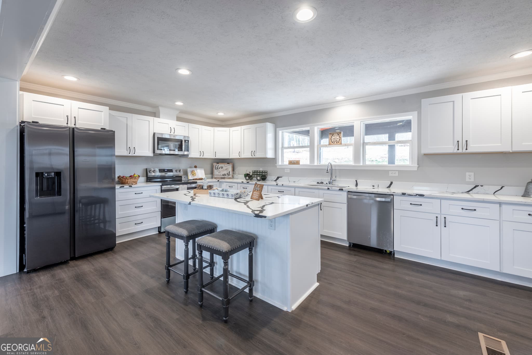 3 bedroom, 2 bathroom, 1,674 sq ft manufactured home,single family residence for sale at 121 Haley Mountain Road, Talking Rock, GA 30175 — photo 6