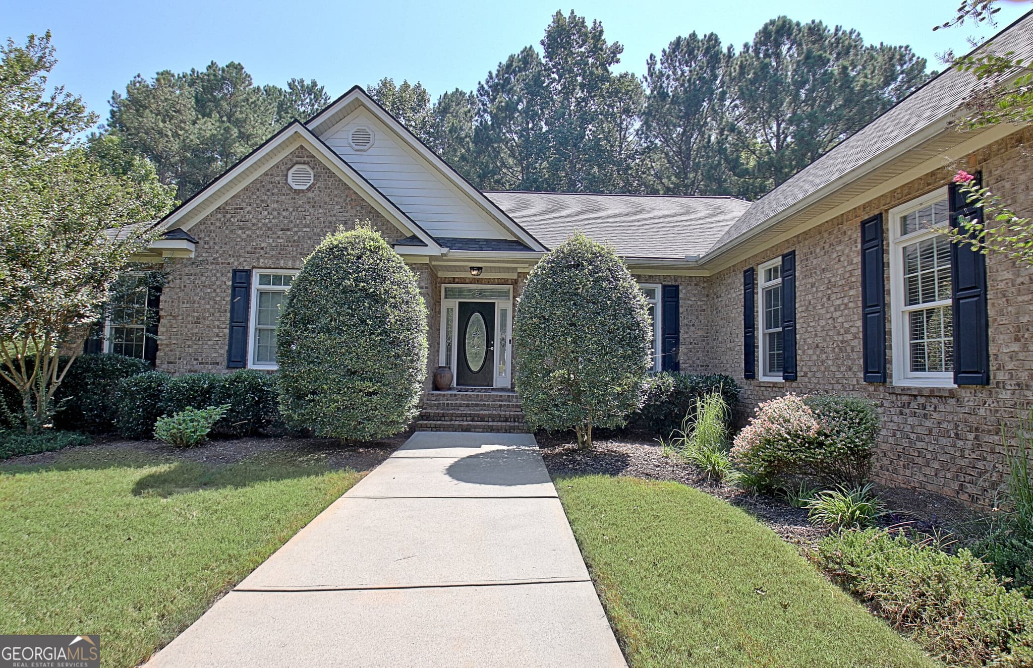 5 bedroom, 3.5 bathroom, 5,544 sq ft single family residence for sale at 175 Donegal Drive, Tyrone, GA 30290 — photo 6