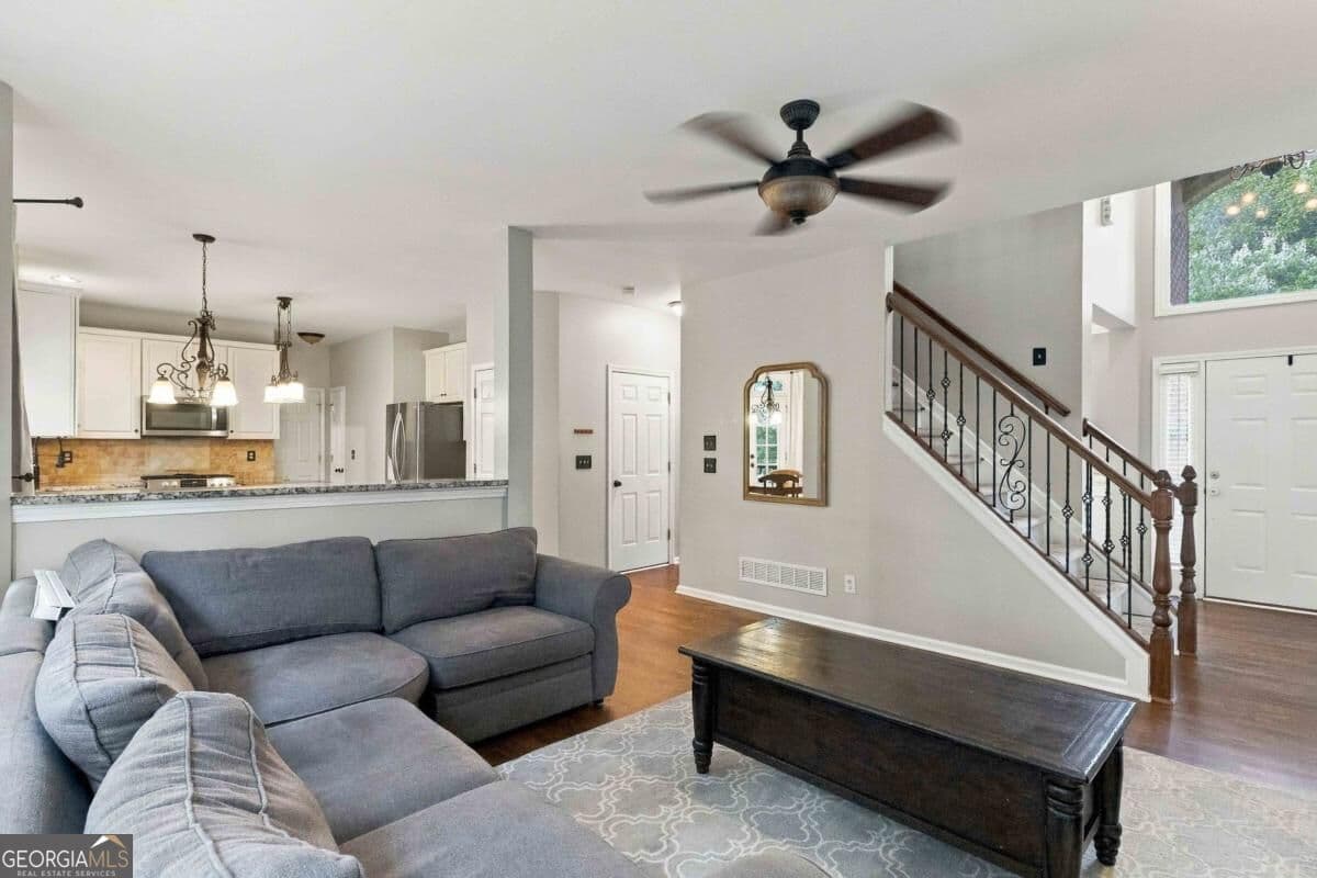 4 bedroom, 3.5 bathroom, 3,410 sq ft single family residence for sale at 5880 The Twelfth Fairway, Suwanee, GA 30024 — photo 7