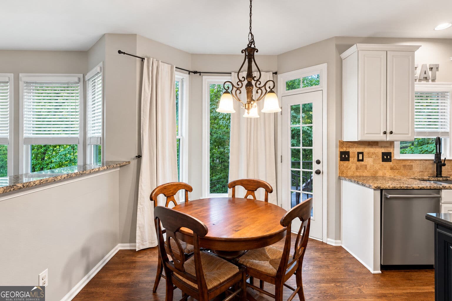 4 bedroom, 3.5 bathroom, 3,410 sq ft single family residence for sale at 5880 The Twelfth Fairway, Suwanee, GA 30024 — photo 9